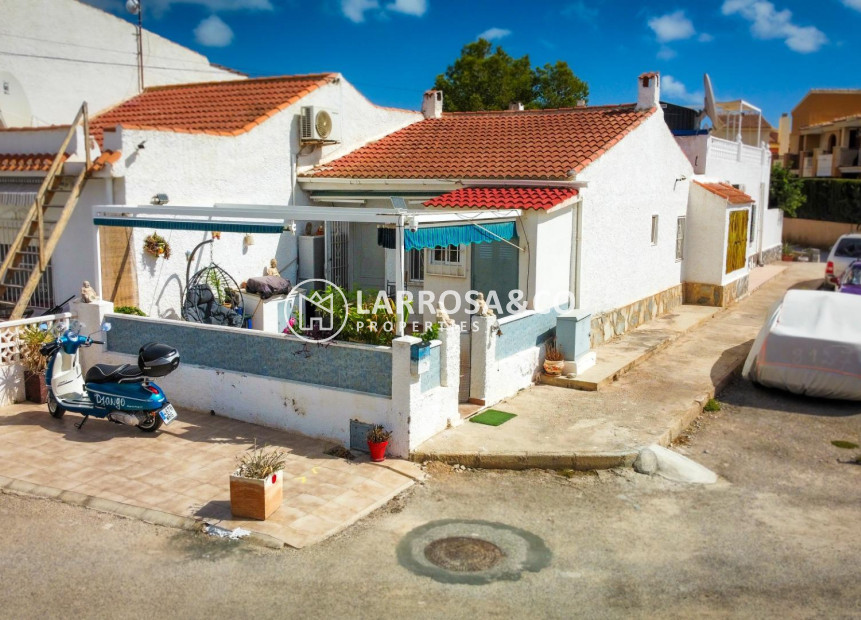 Resale - Bungalow - Torrevieja - La Siesta - El Salado - Torreta