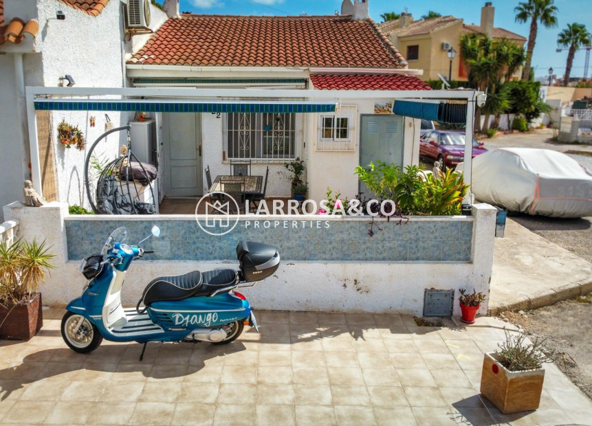 Resale - Bungalow - Torrevieja - La Siesta - El Salado - Torreta
