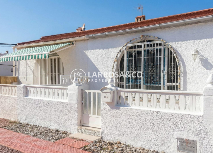 Resale - Bungalow - Torrevieja - La Siesta - El Salado - Torreta