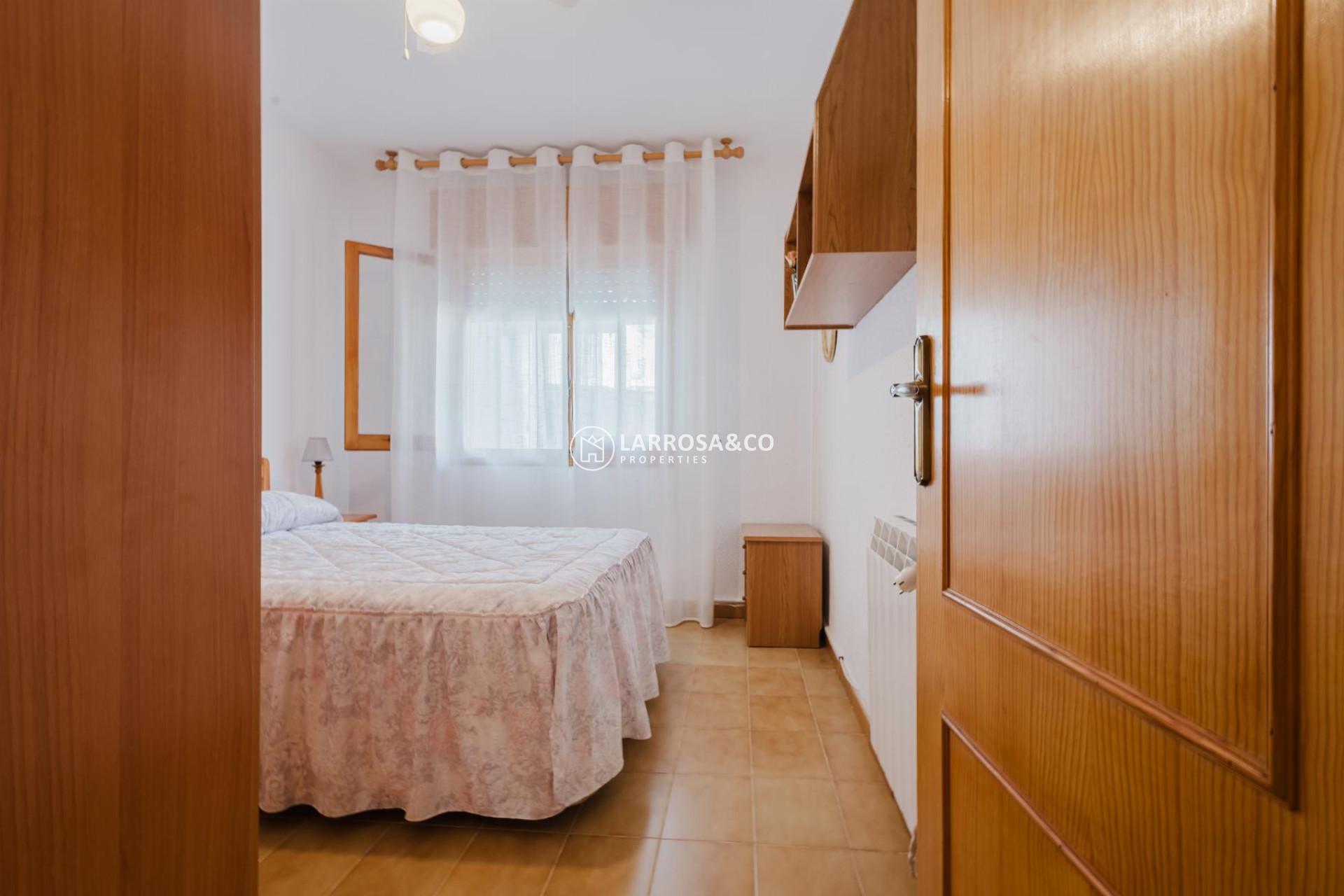 Resale - Bungalow - Torrevieja - Playa de los Naufragos