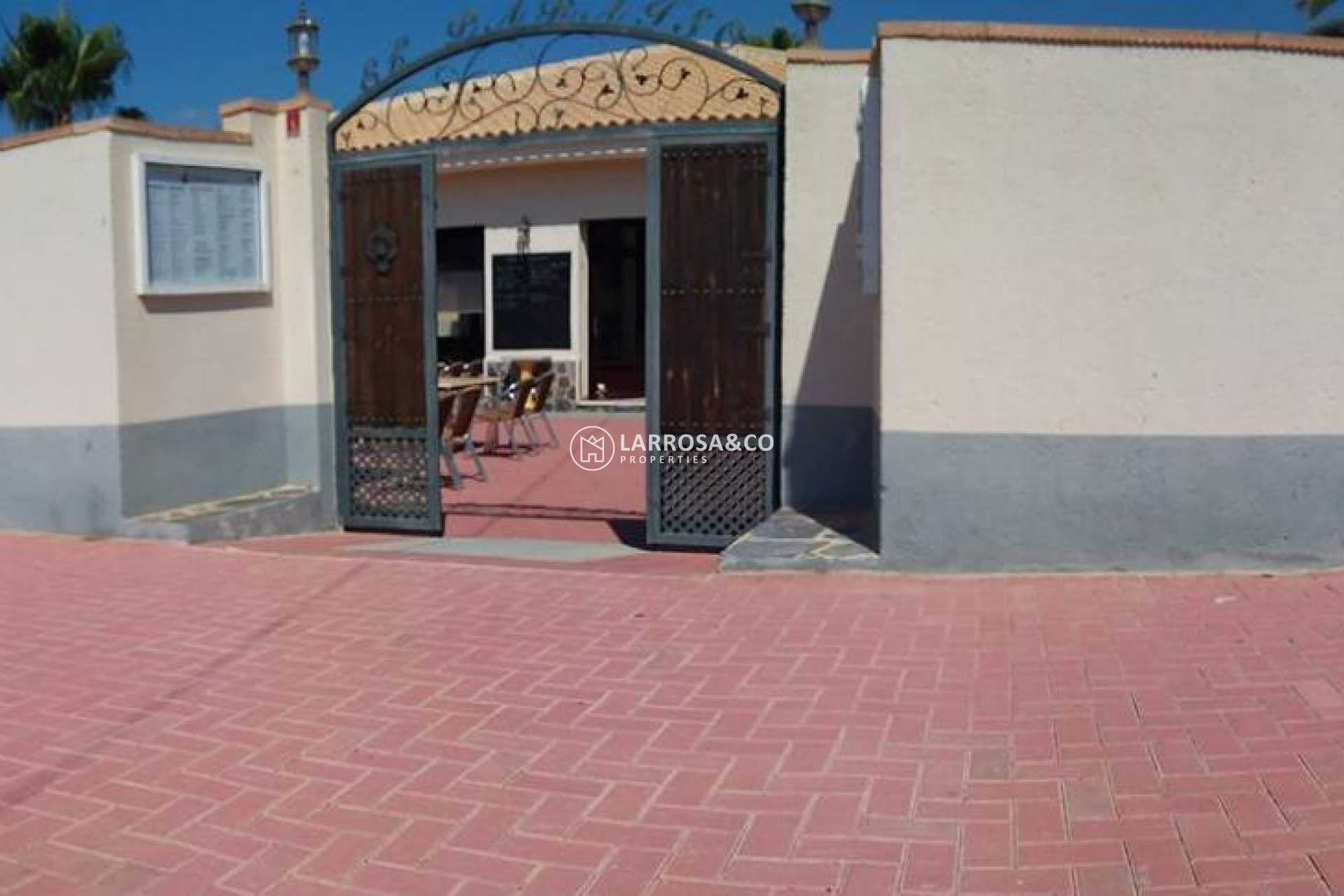 Resale - Bungalow - Torrevieja - Playa de los Naufragos
