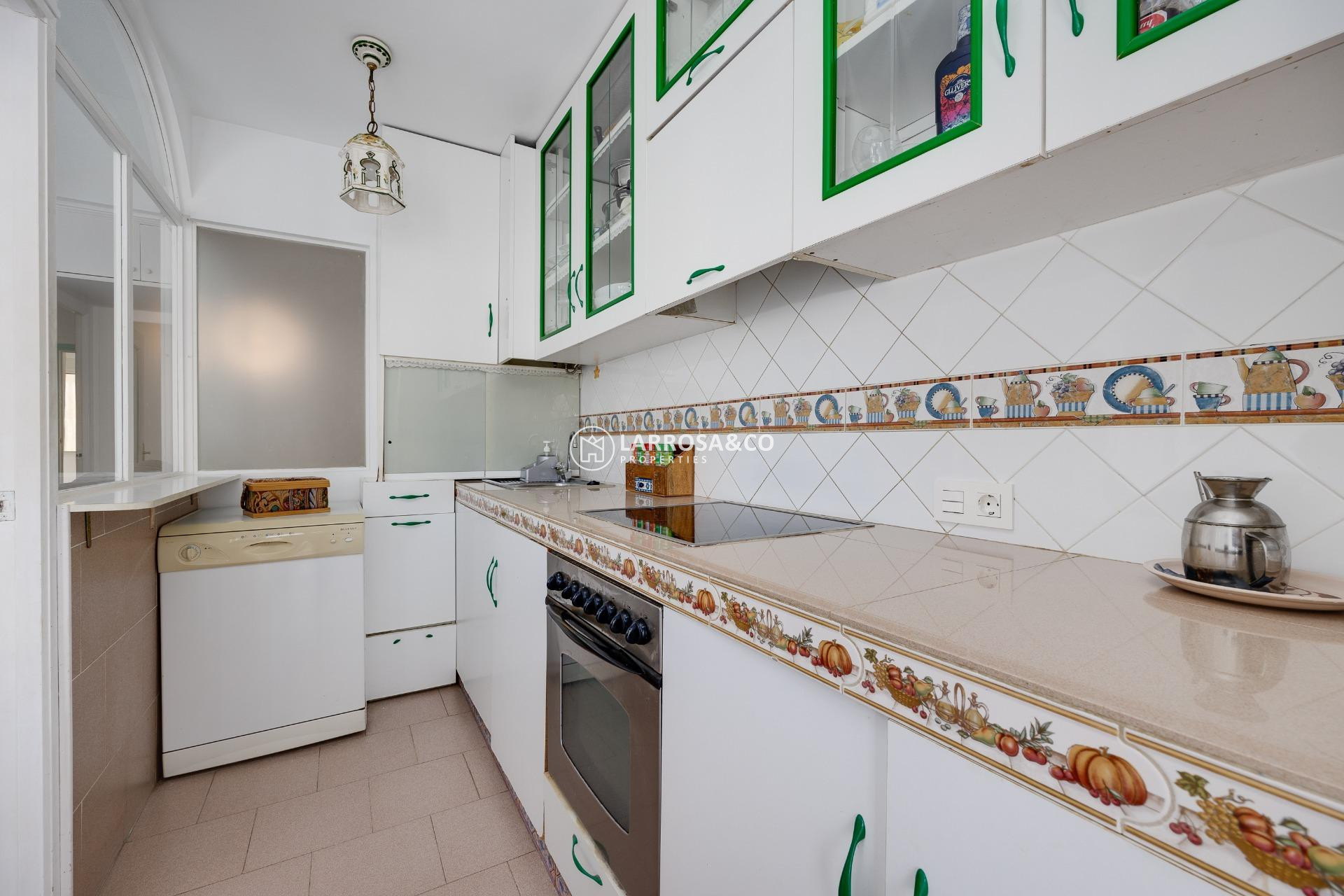 Resale - Bungalow - Torrevieja - Playa de los Naufragos