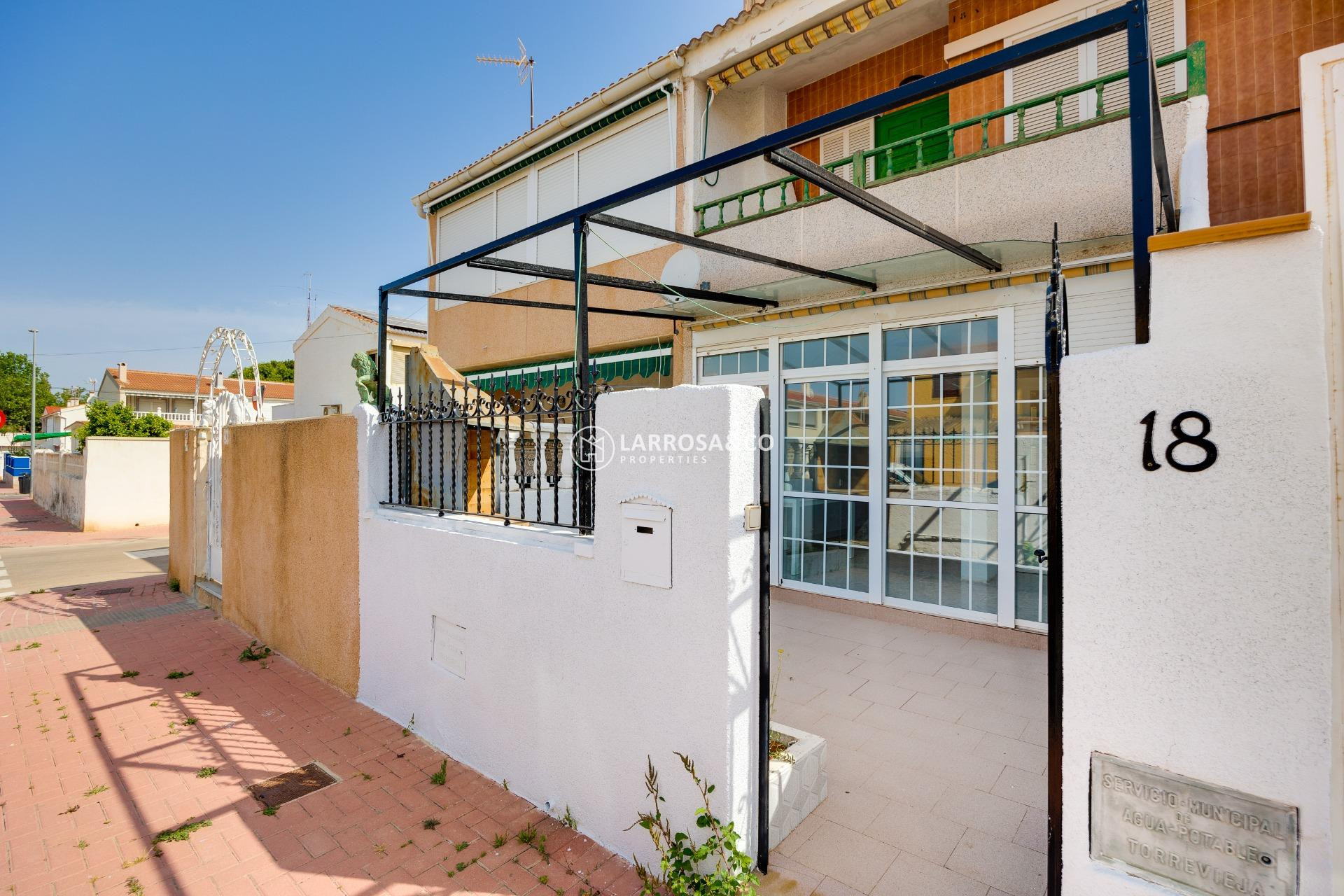 Resale - Bungalow - Torrevieja - Playa de los Naufragos