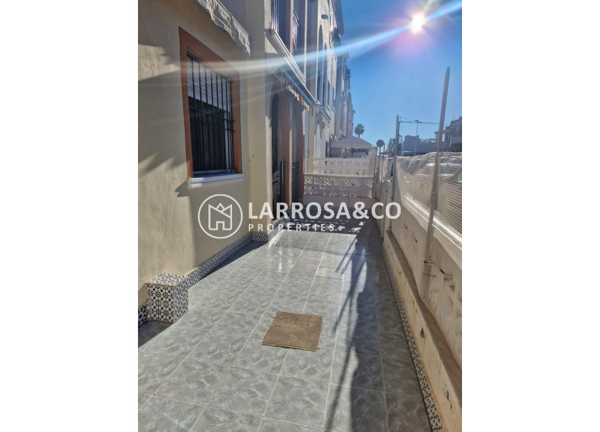 Resale - Bungalow - Torrevieja - Playa de los Naufragos