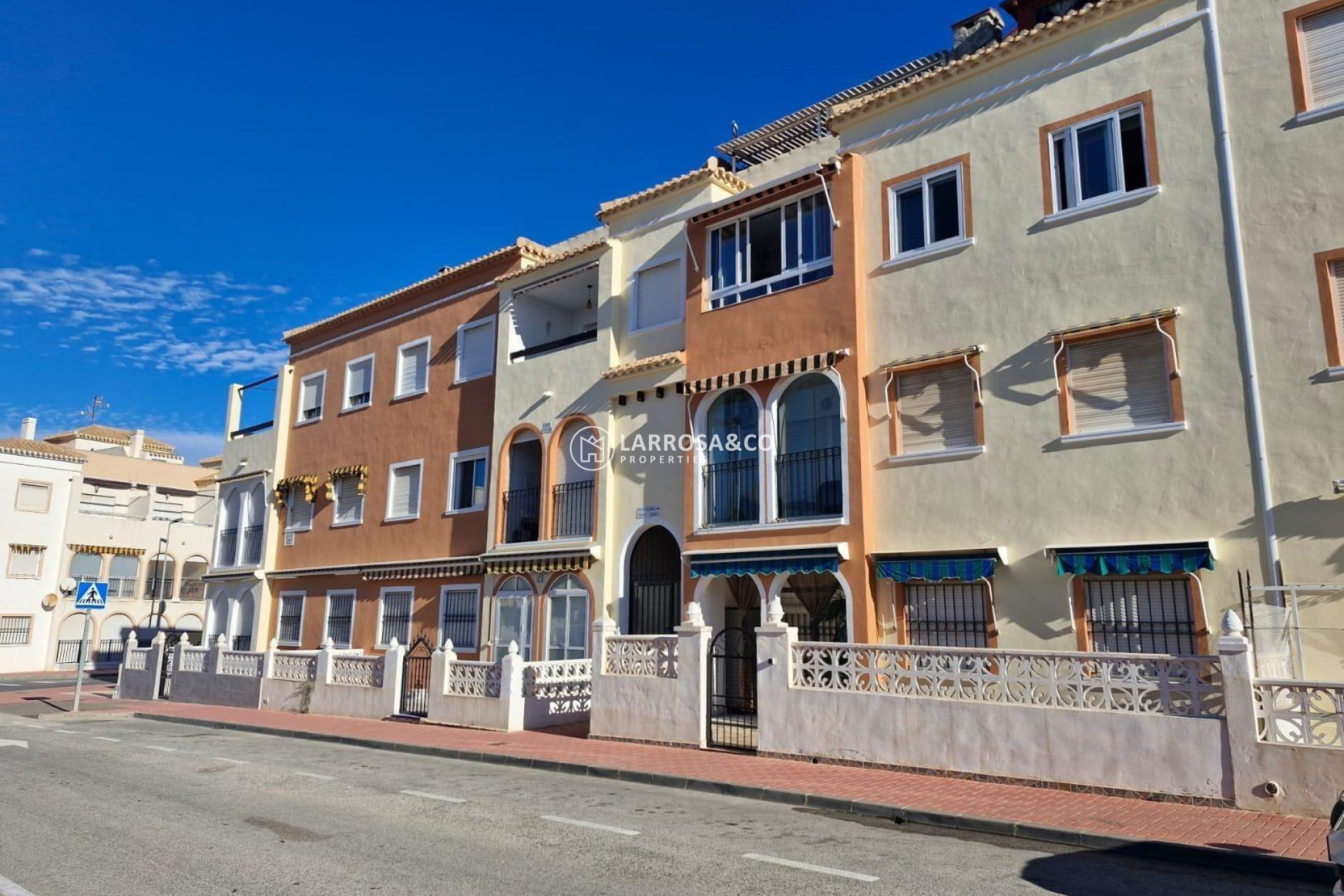 Resale - Bungalow - Torrevieja - Playa de los Naufragos