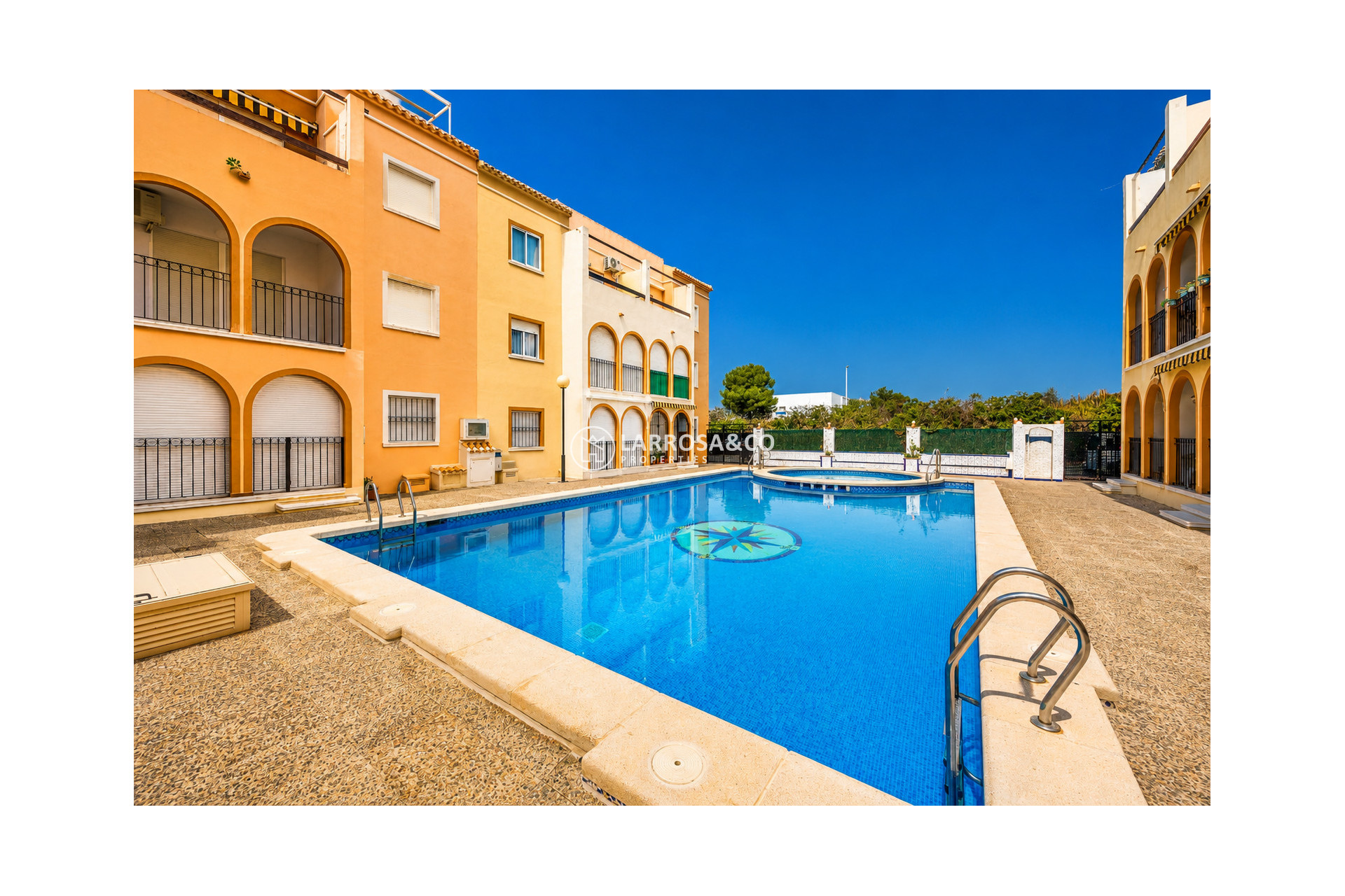 Resale - Bungalow - Torrevieja - Playa de los Naufragos