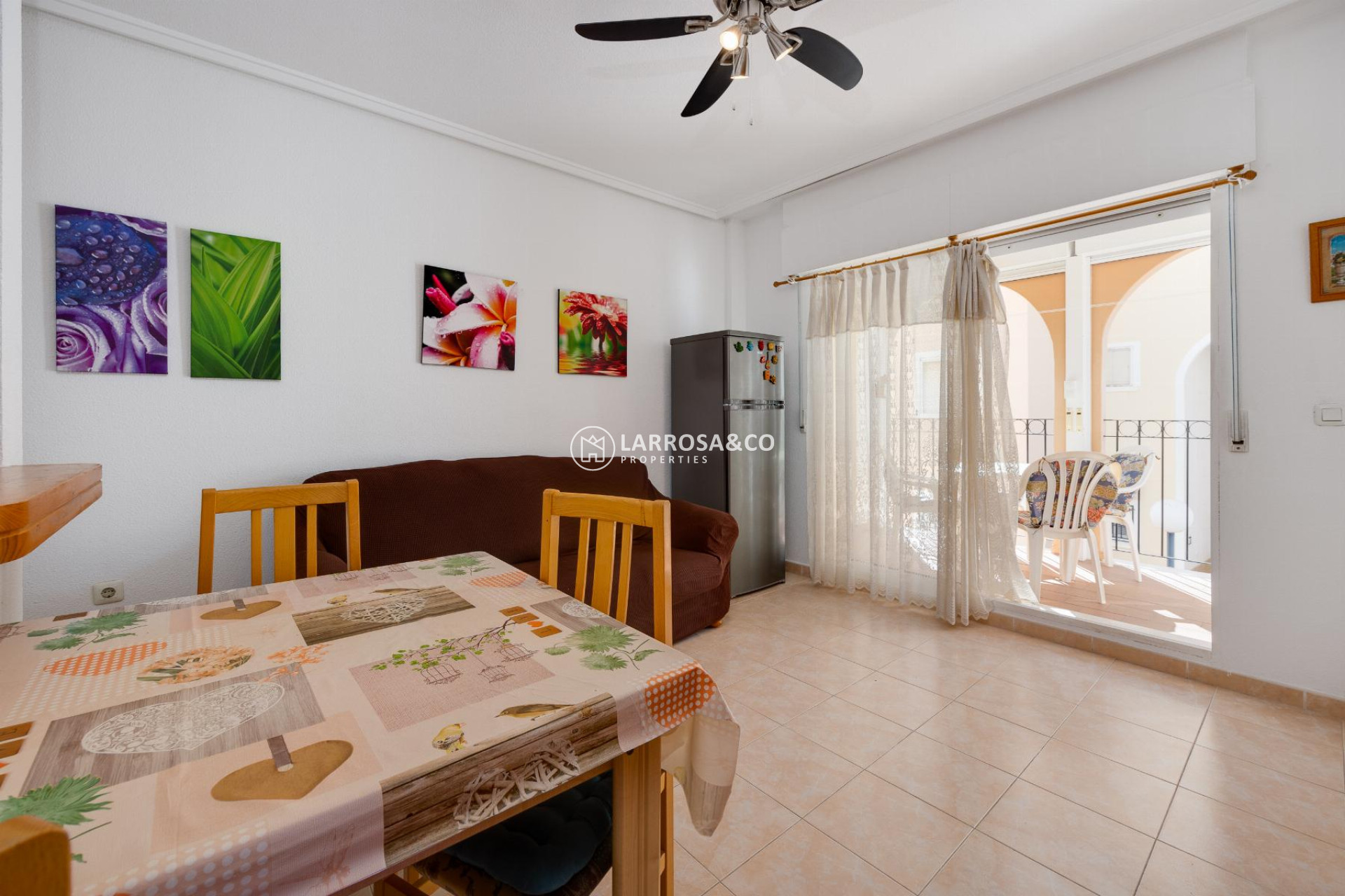Resale - Bungalow - Torrevieja - Playa de los Naufragos