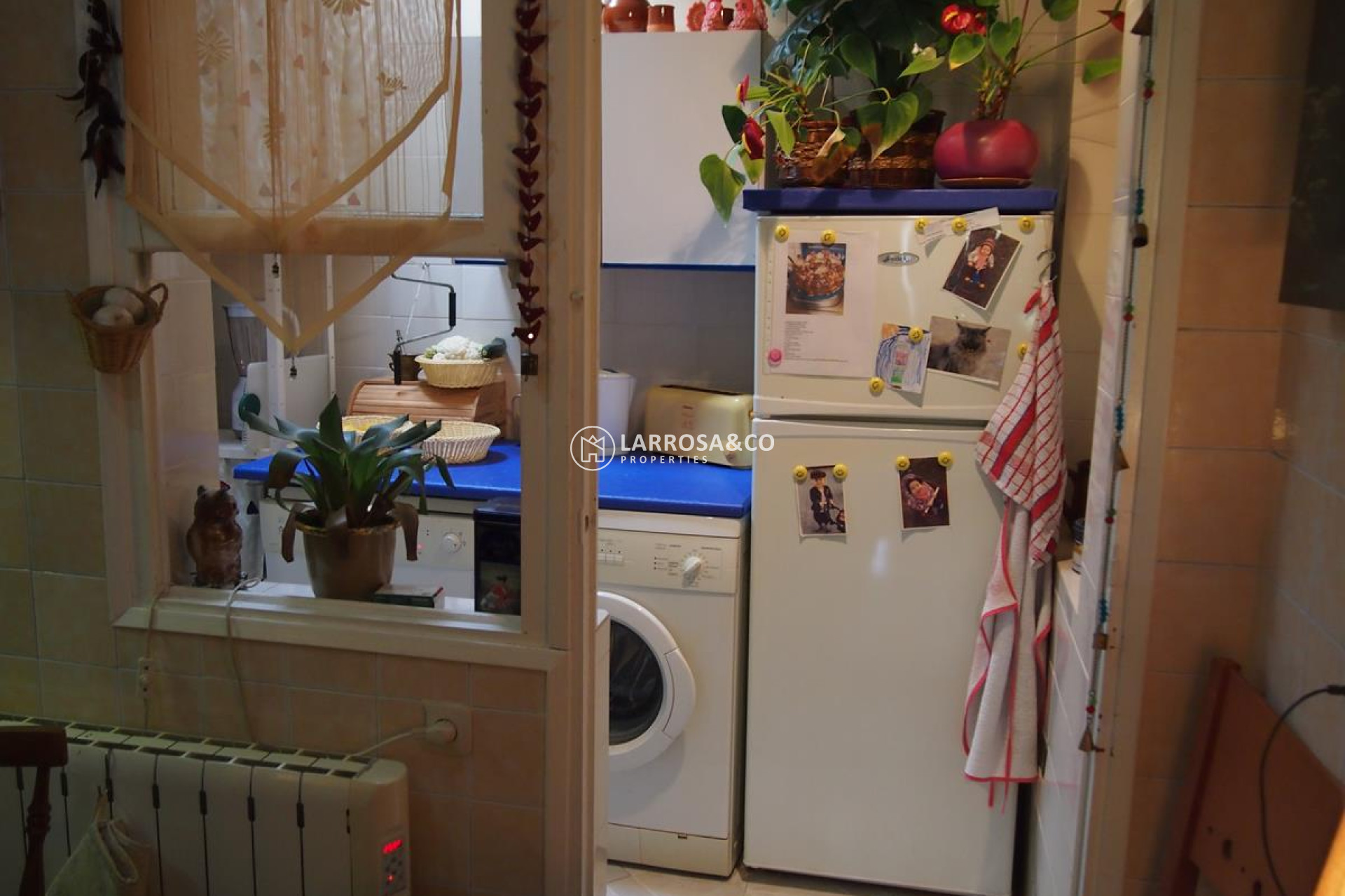 resale-bungalow-torrevieja-torreta-kitchen-laundry-rv2101