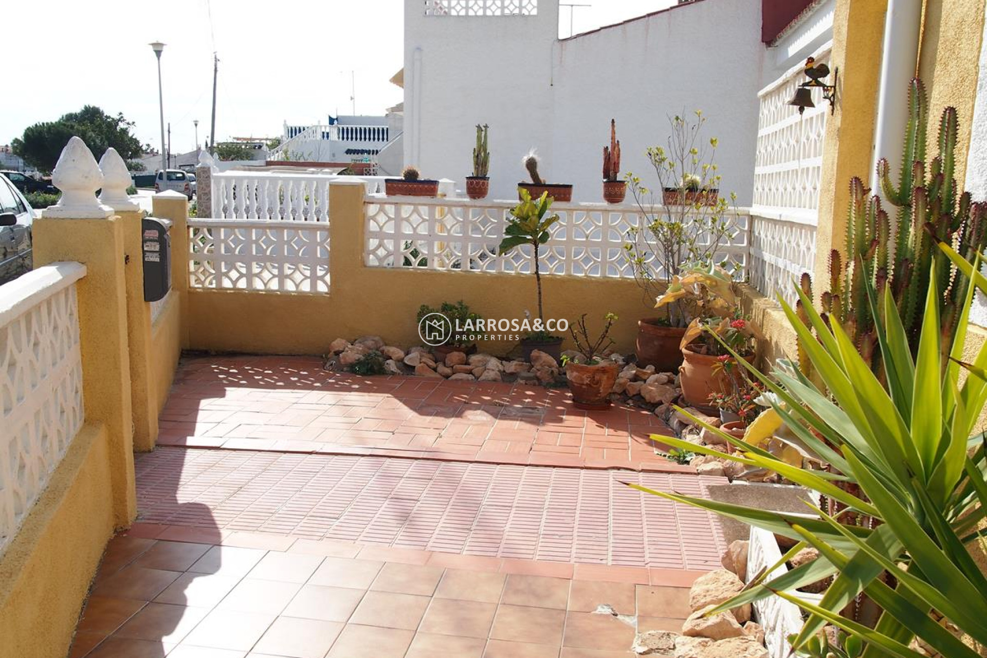 resale-bungalow-torrevieja-torreta-terrace-garden-rv2101
