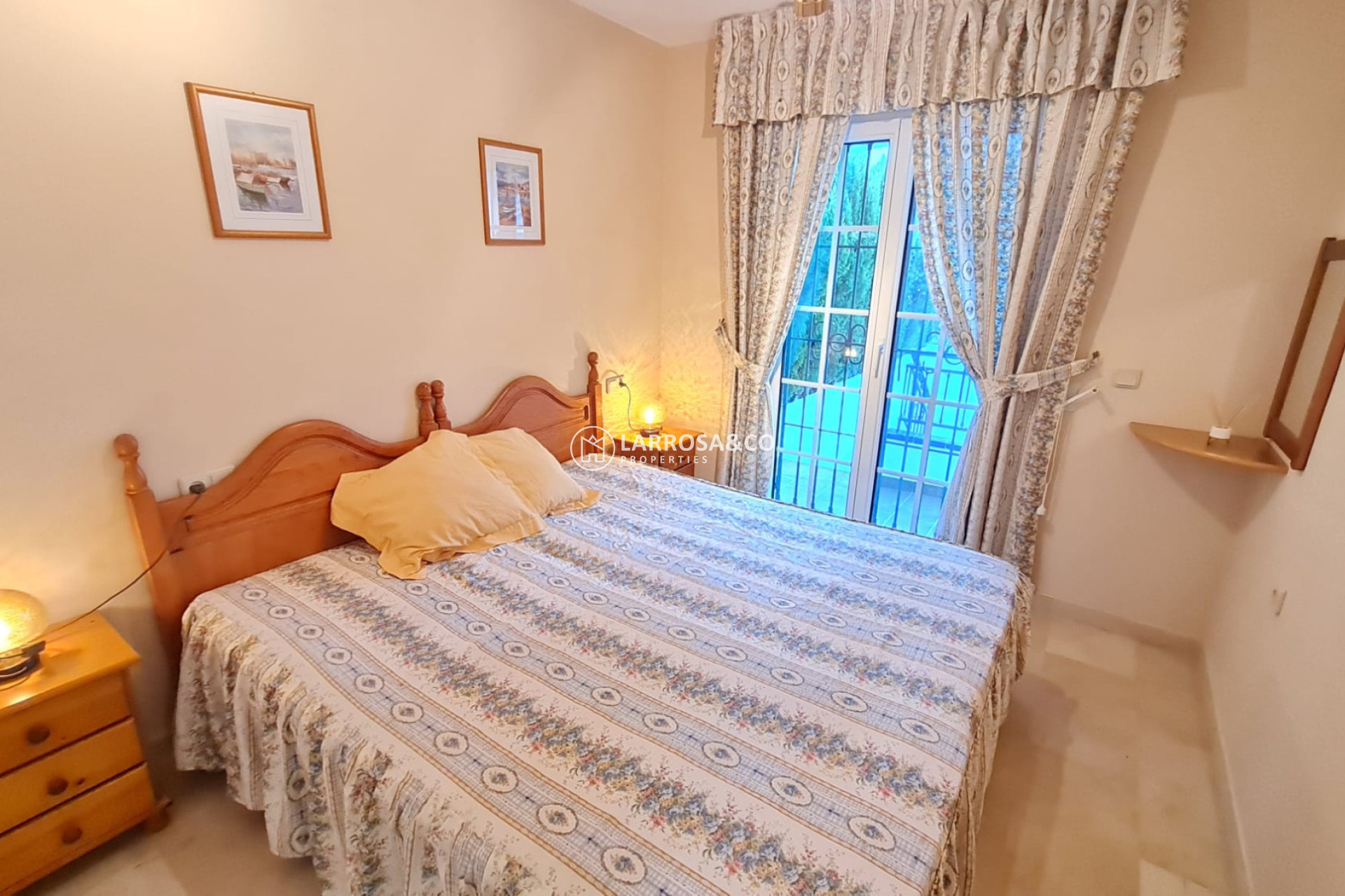 Resale - Bungalow - Villamartín - Costa Blanca