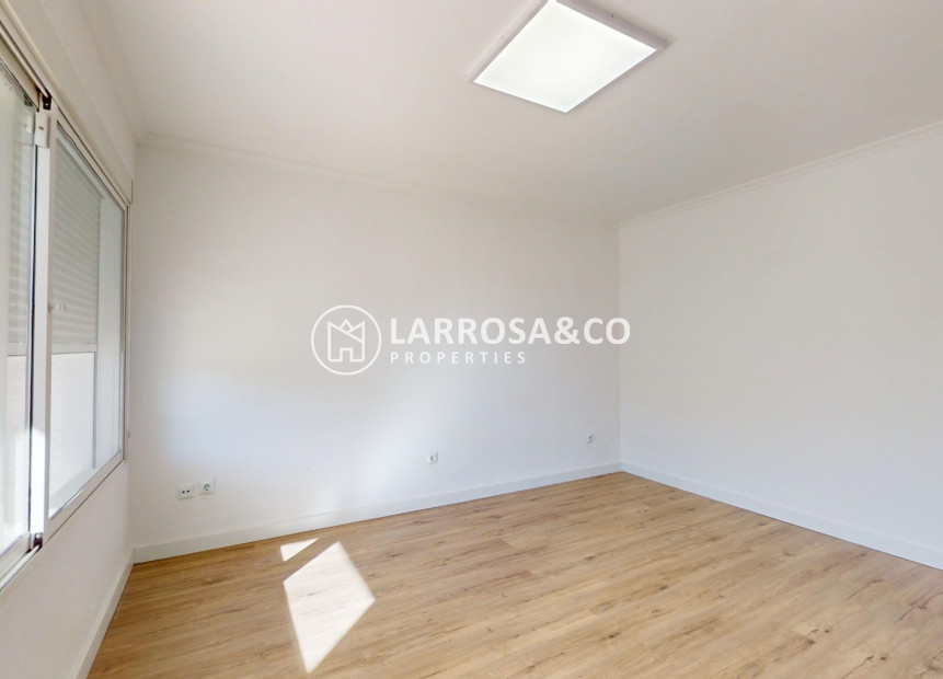 Resale - Bungalow - Villamartin - Villamartin 