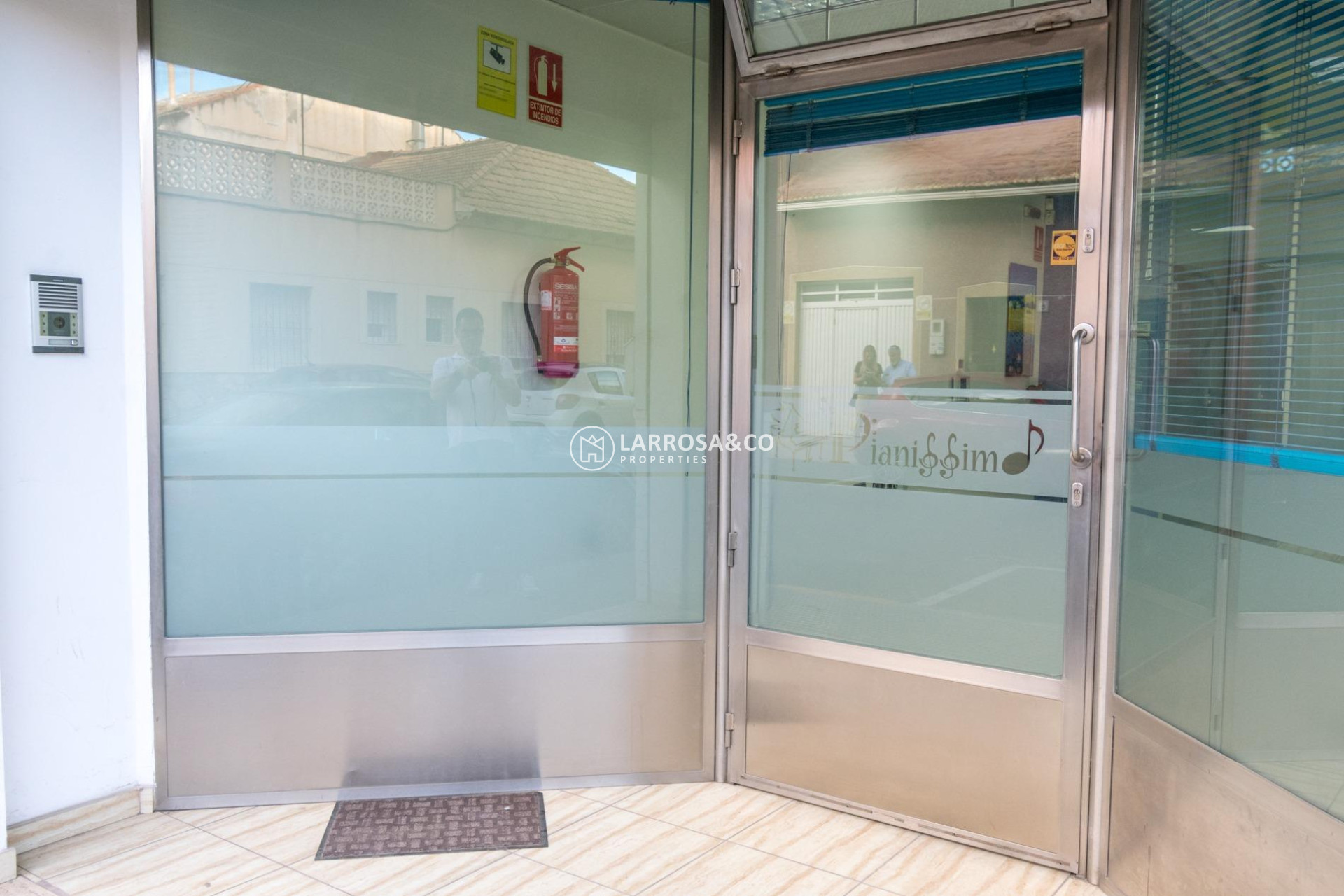 Resale - Commercial space - Almoradí - Centro urbano 2