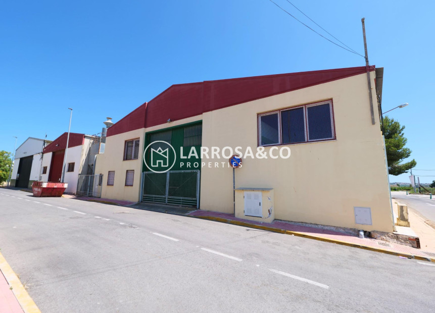 Resale - Commercial space - Almoradí