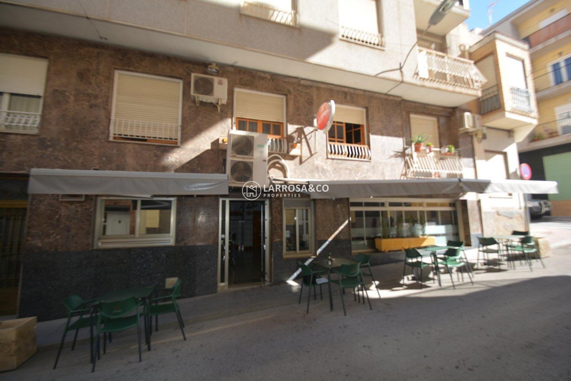 Resale - Commercial space - Bigastro - CENTRO