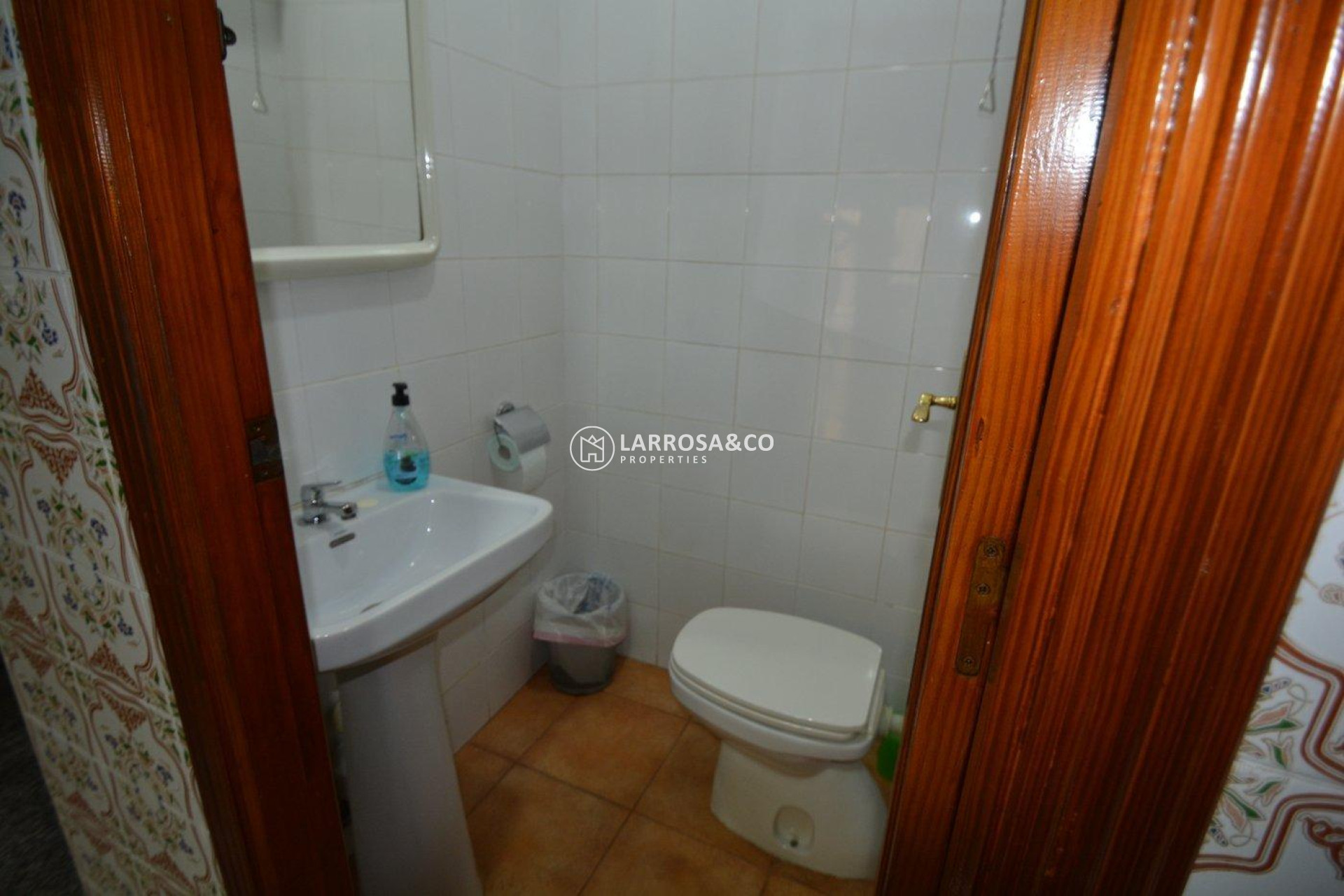 Resale - Commercial space - Bigastro - CENTRO