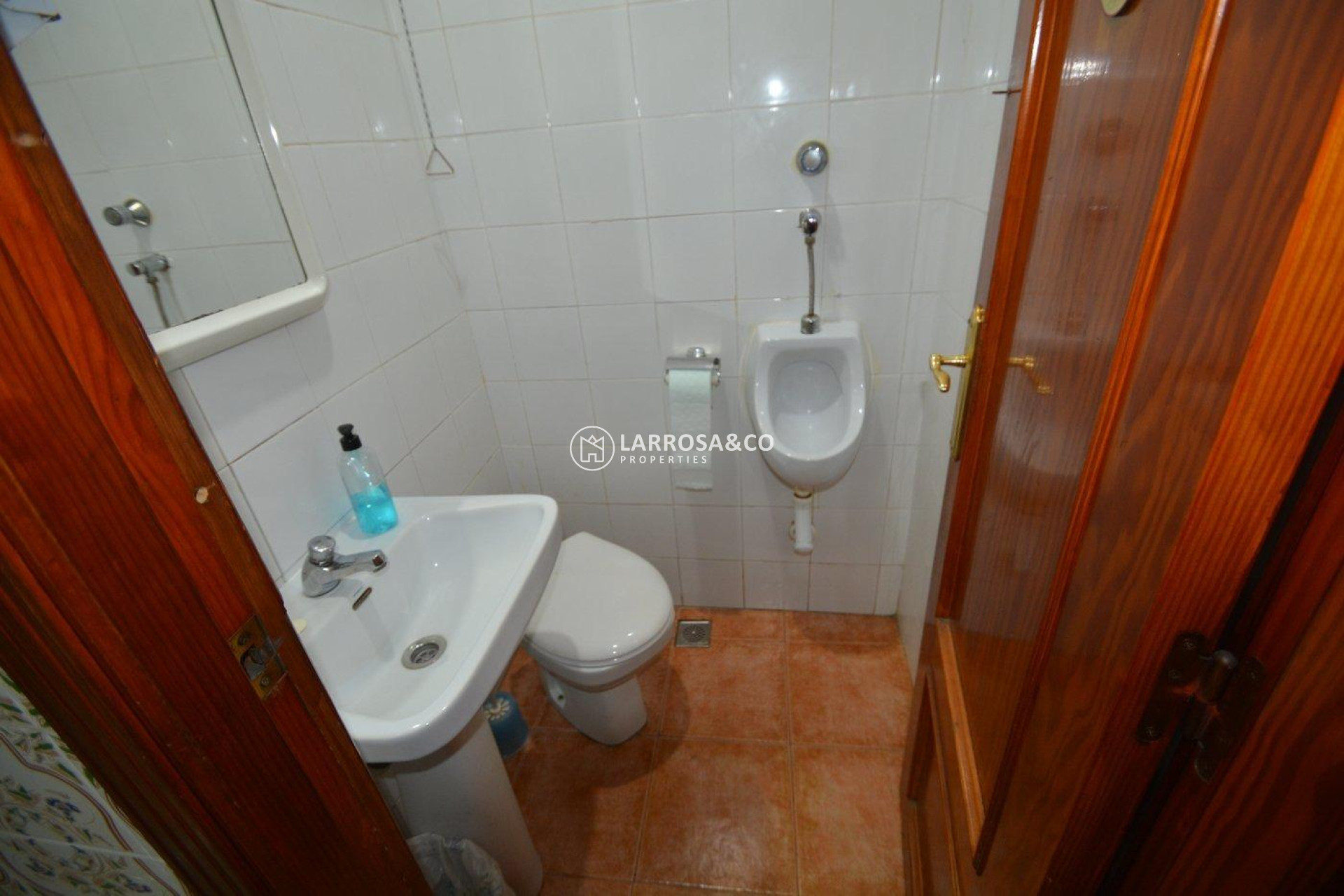 Resale - Commercial space - Bigastro - CENTRO