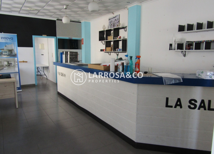 Resale - Commercial space - Cabo Roig