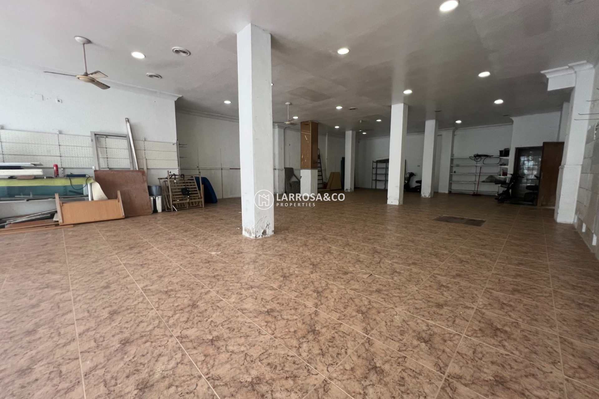 Resale - Commercial space - Guardamar del Segura - Cervantes