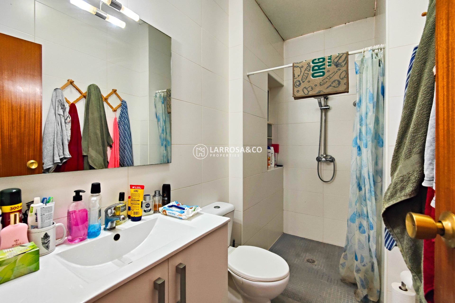 Resale - Commercial space - Torrevieja - Costa Blanca