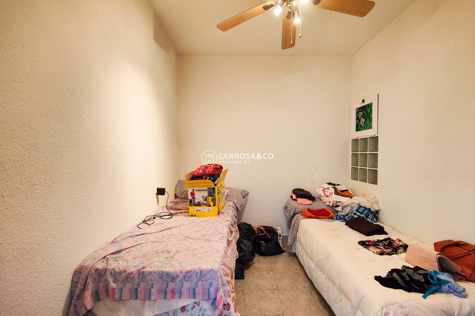 Resale - Commercial space - Torrevieja - Costa Blanca