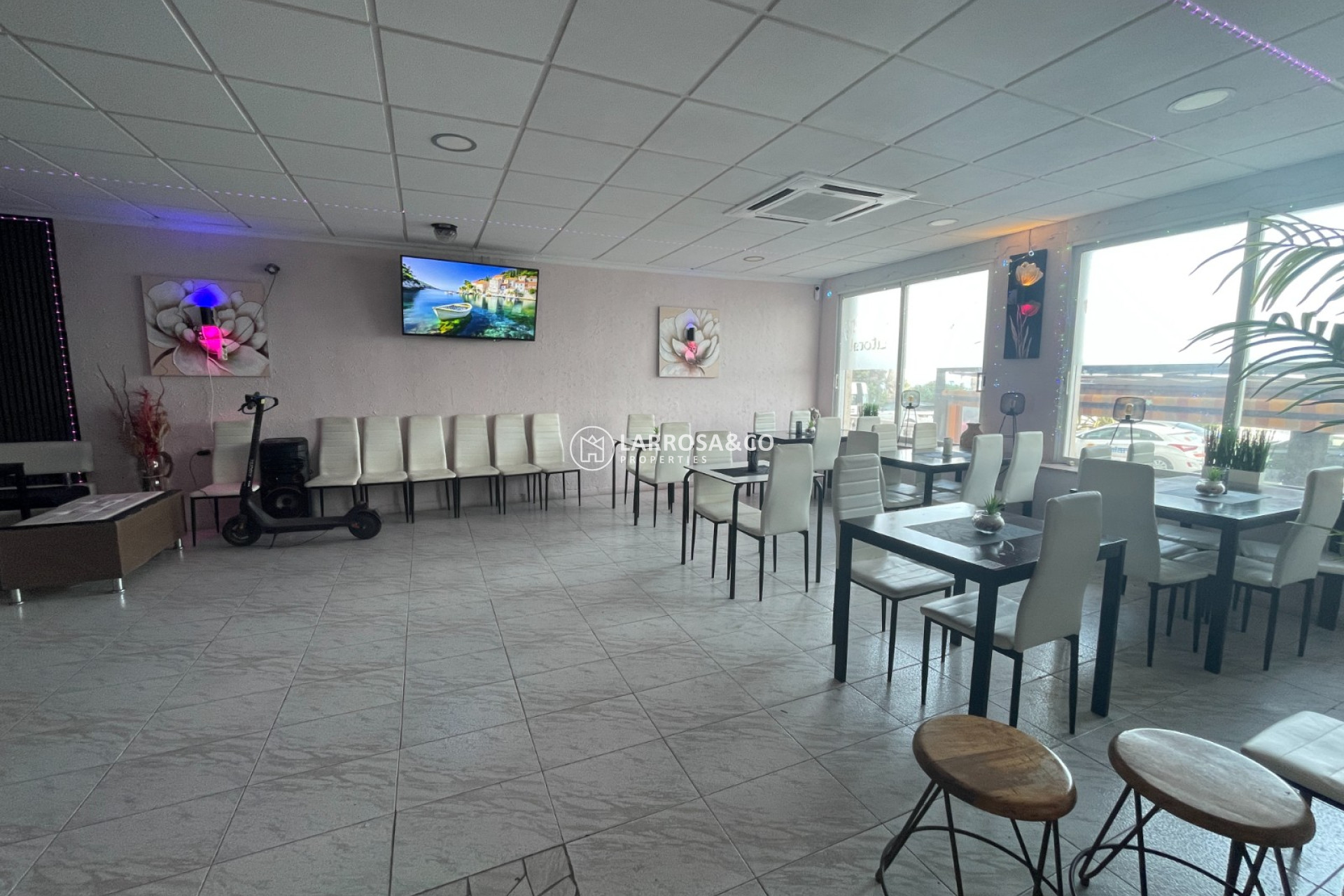 Resale - Commercial space - Torrevieja - Costa Blanca
