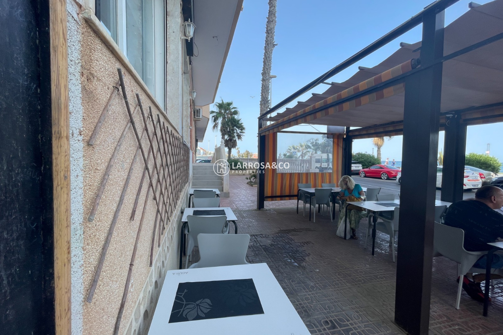 Resale - Commercial space - Torrevieja - Costa Blanca