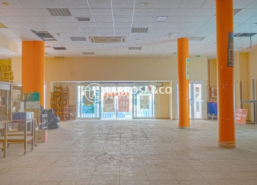 Resale - Commercial space - Torrevieja - Costa Blanca