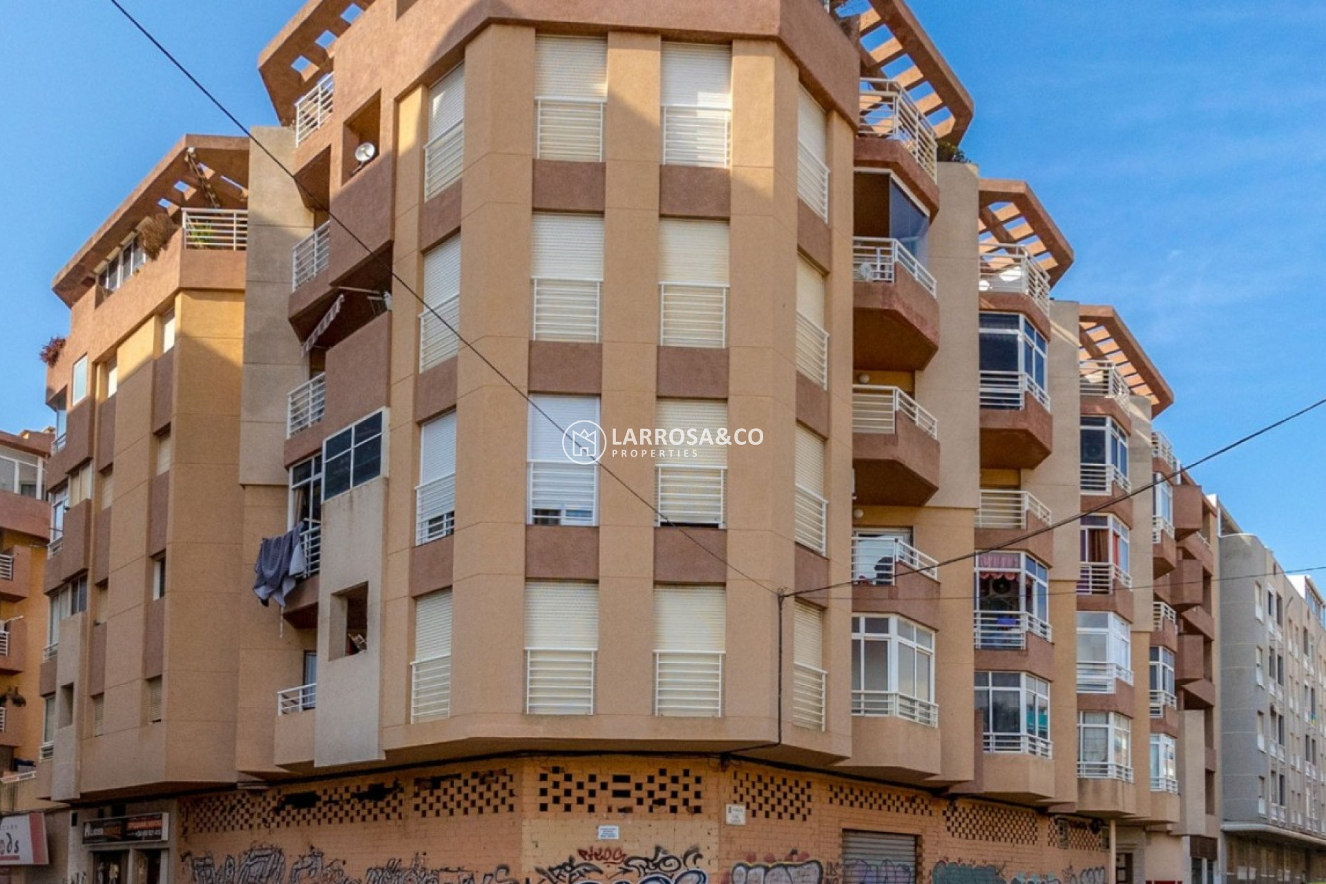 Resale - Commercial space - Torrevieja - Costa Blanca