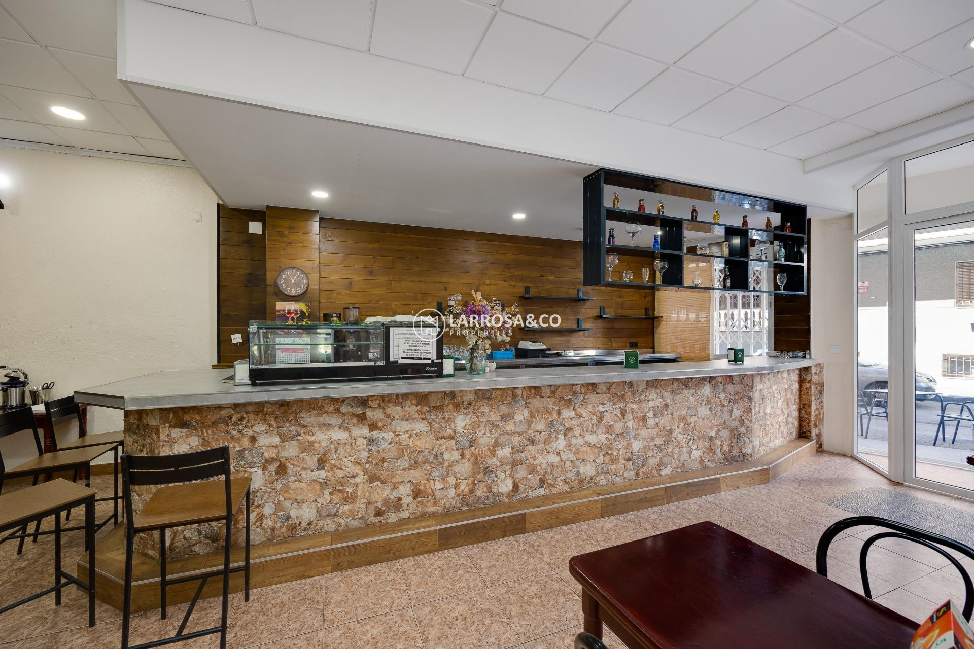 Resale - Commercial space - Torrevieja - Estacion de autobuses