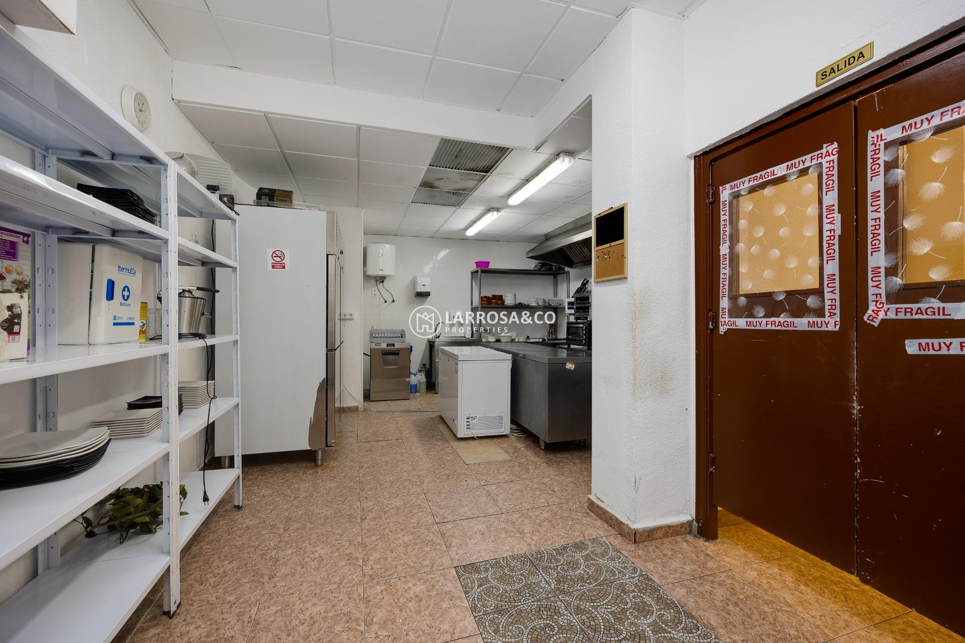 Resale - Commercial space - Torrevieja - Estacion de autobuses