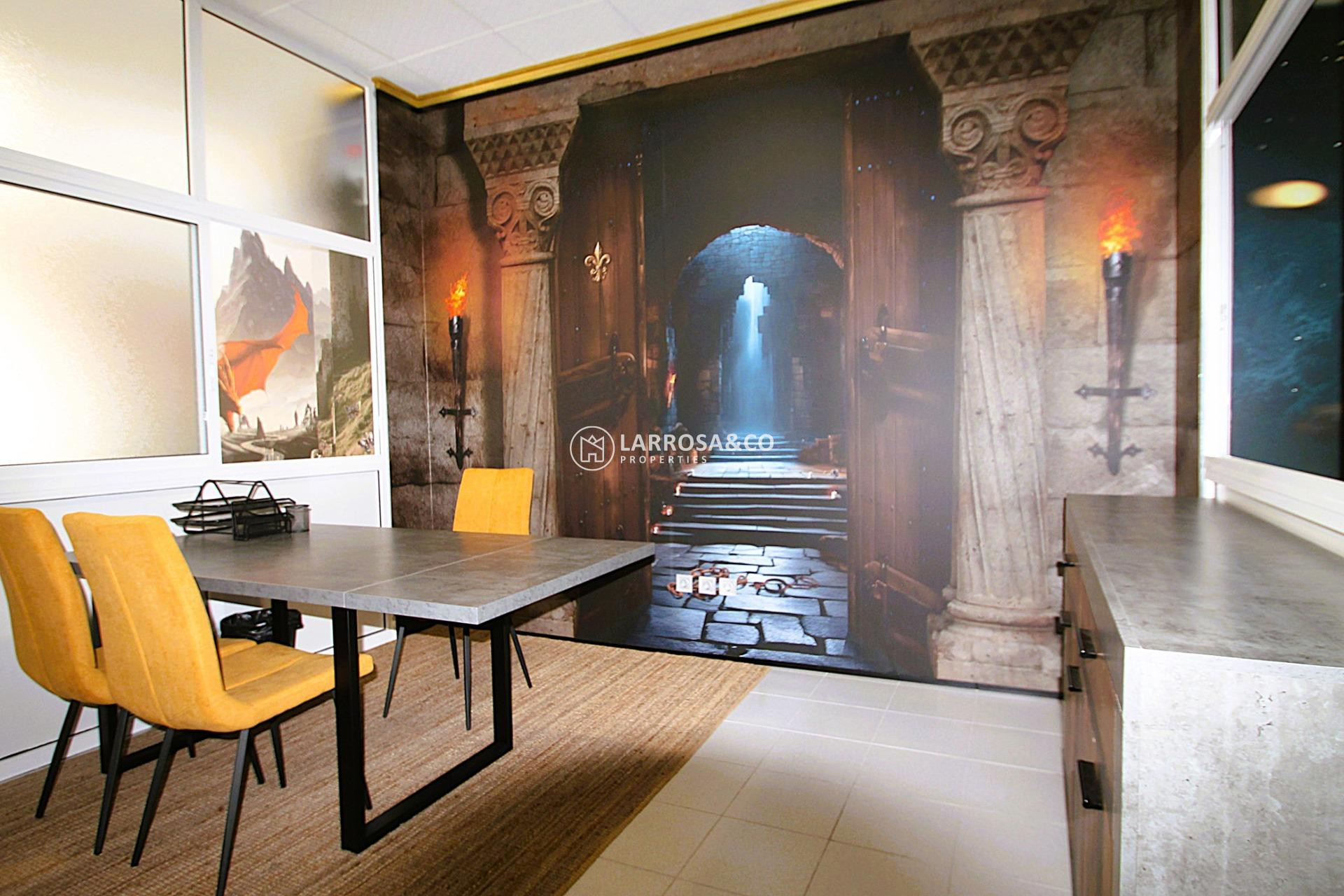 Resale - Commercial space - Torrevieja - Las Piscinas Naturales