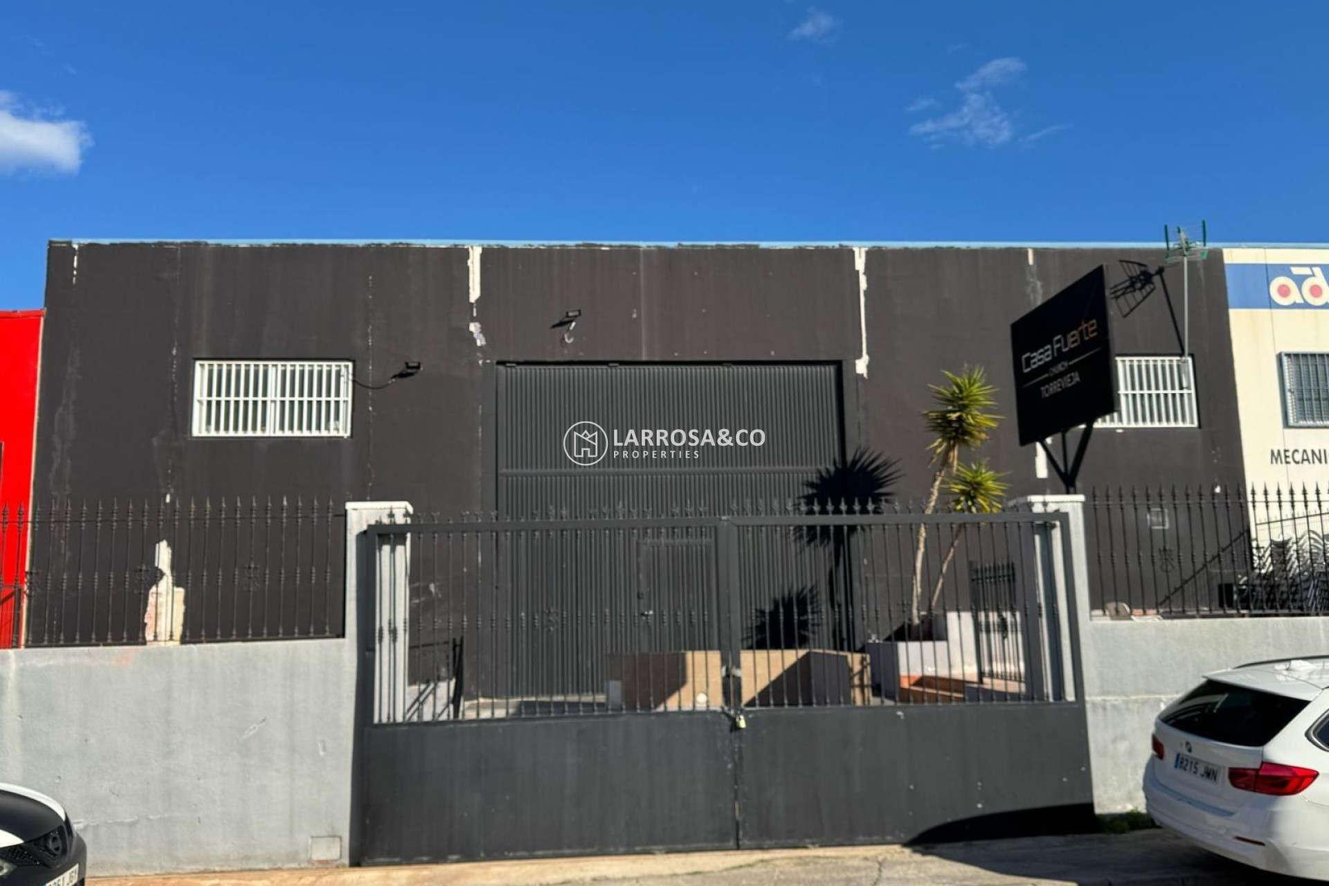 Resale - Commercial space - Torrevieja - Los Locos Beach