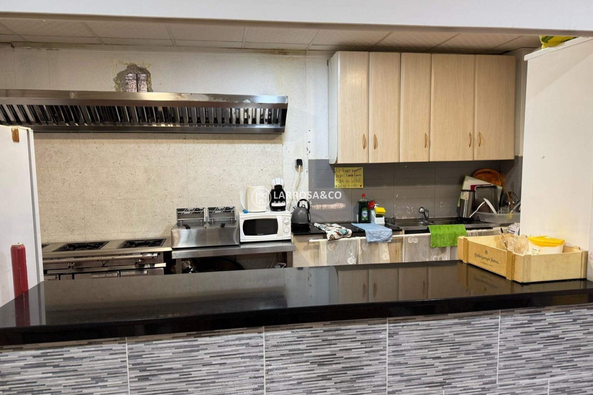 Resale - Commercial space - Torrevieja - Los Locos Beach