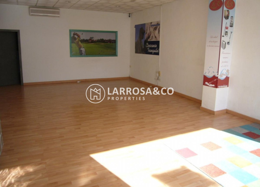 Resale - Commercial space - Torrevieja - torrevieja