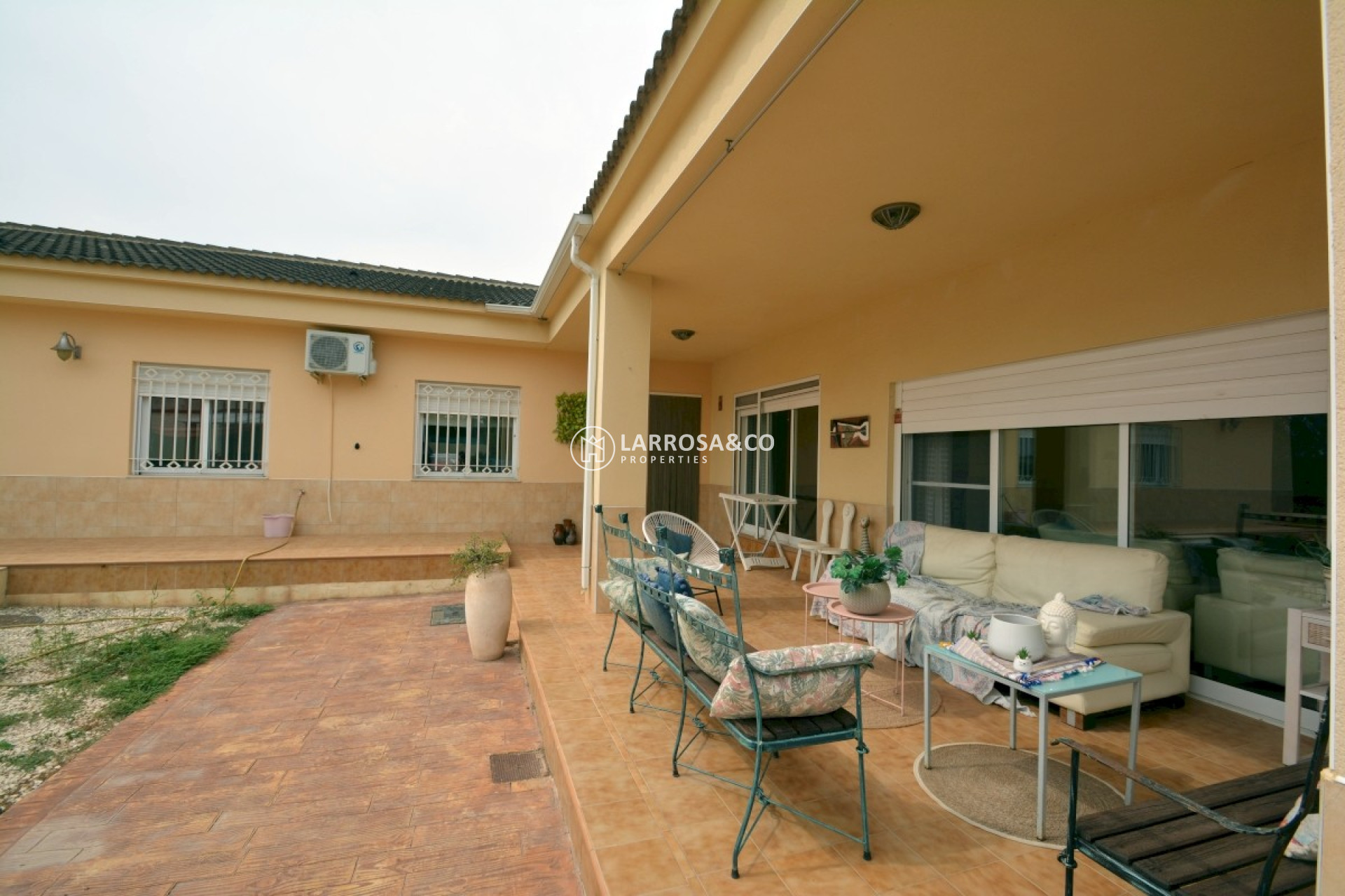 Resale - Country house - Almoradí