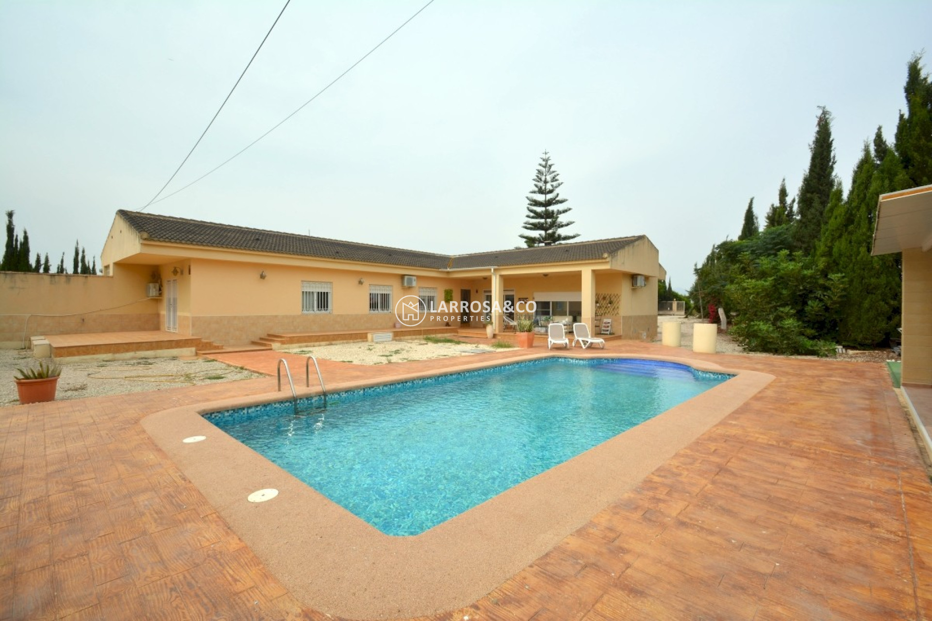 Resale - Country house - Almoradí