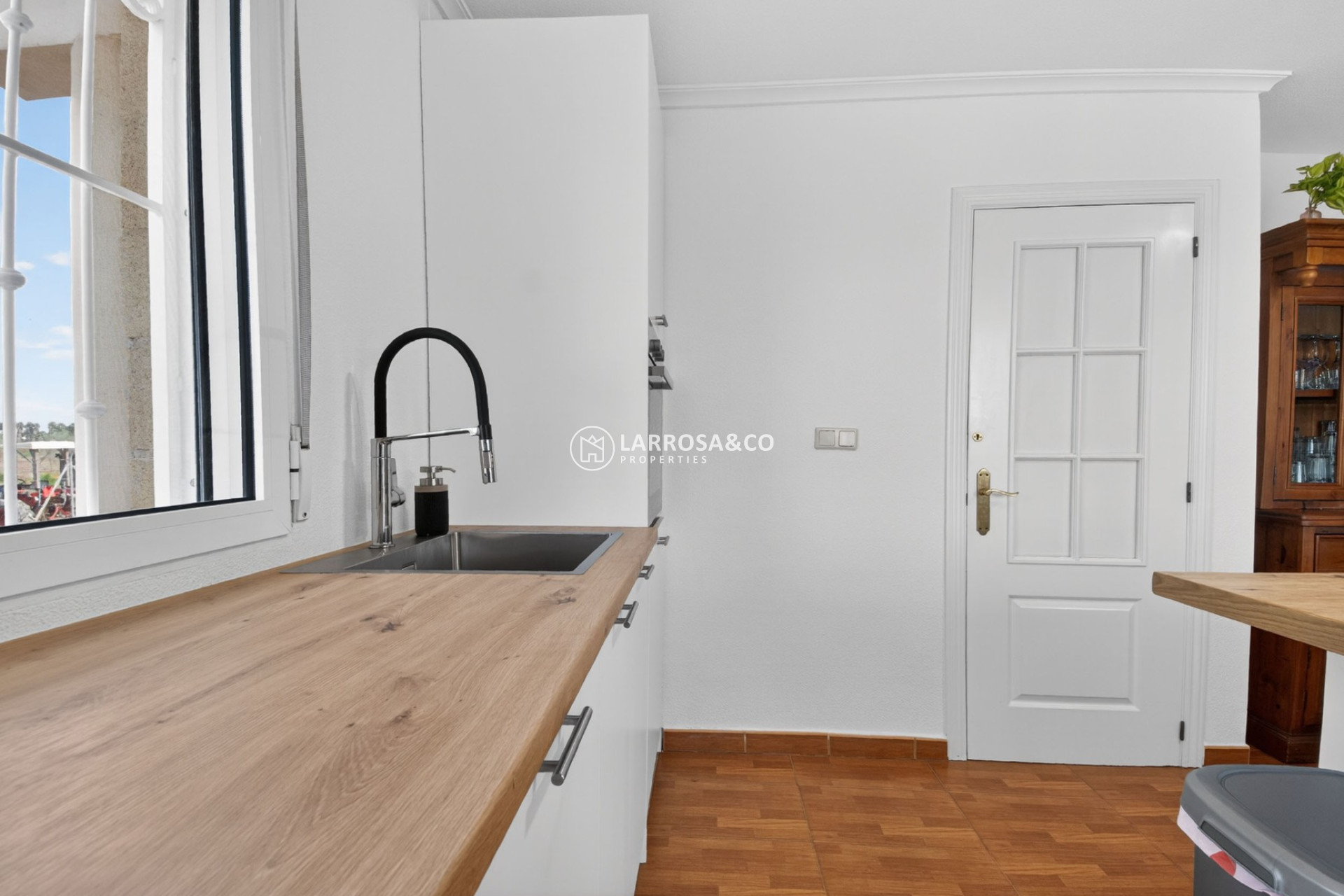 Resale - Country house - Crevillente