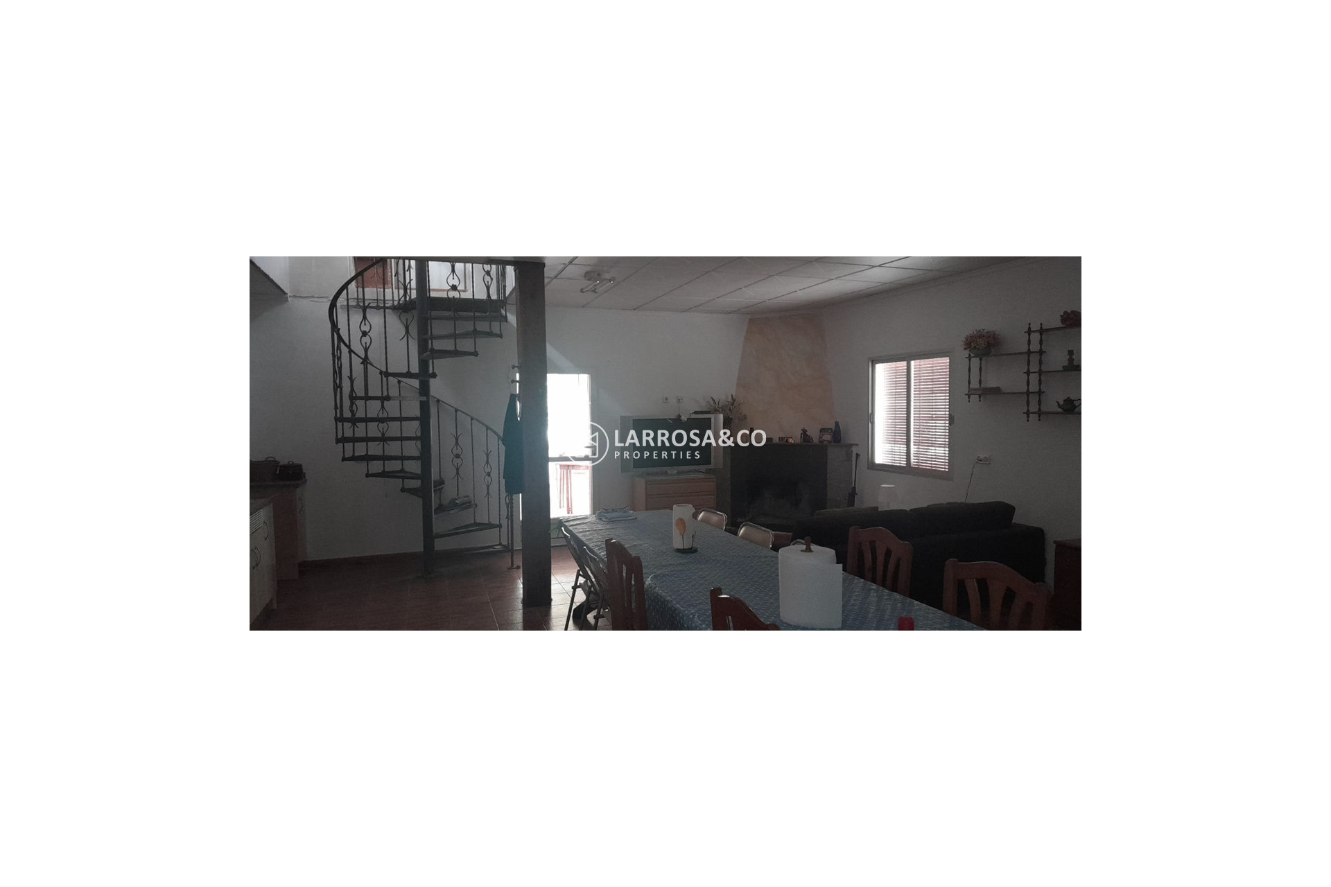 Resale - Country house - Dolores