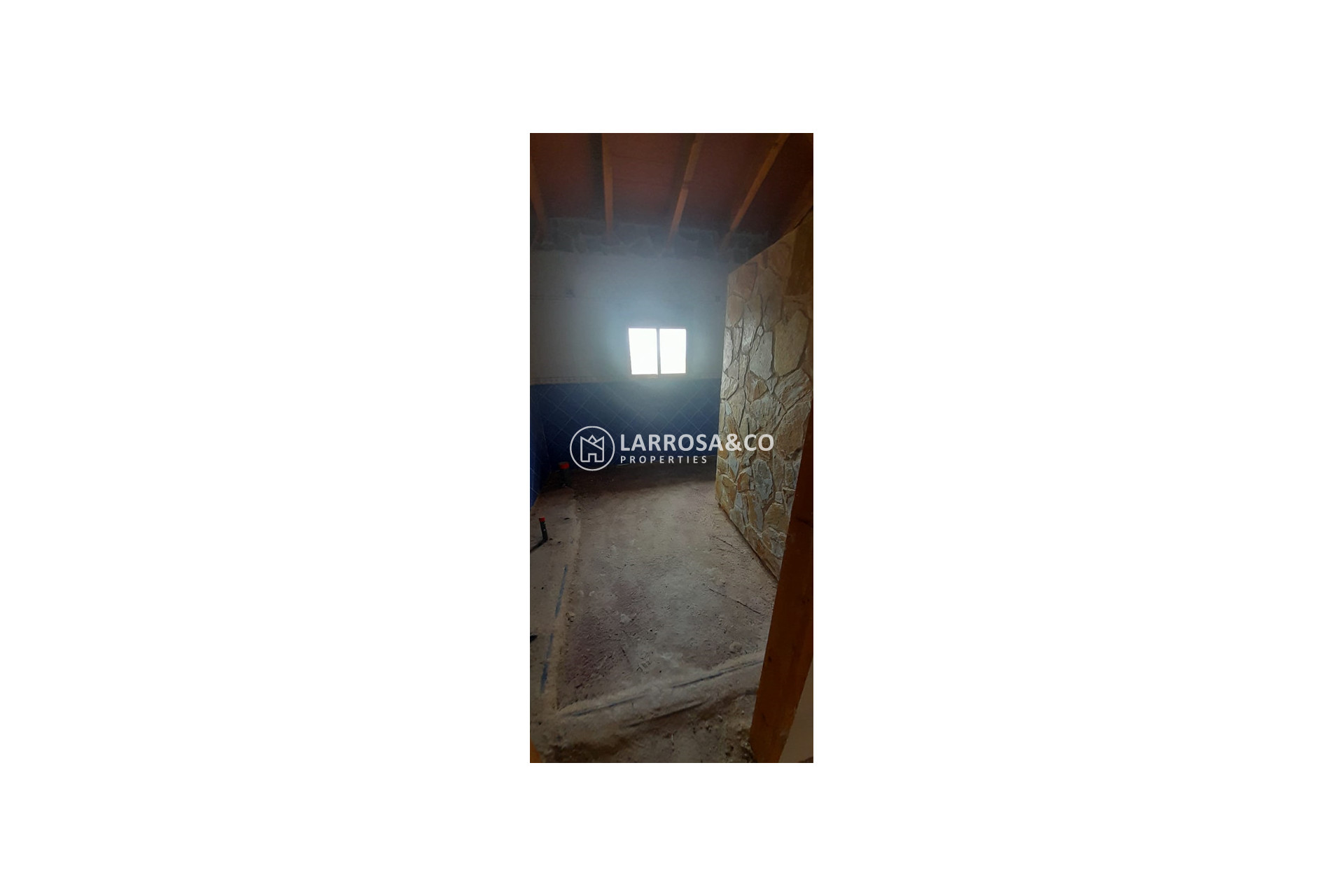 Resale - Country house - Dolores