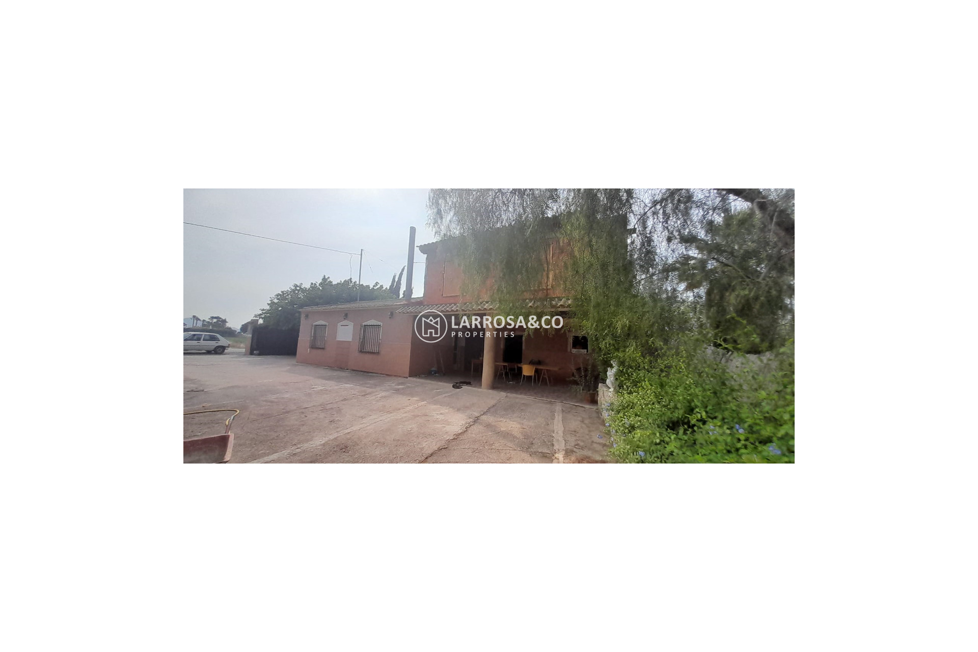 Resale - Country house - Dolores