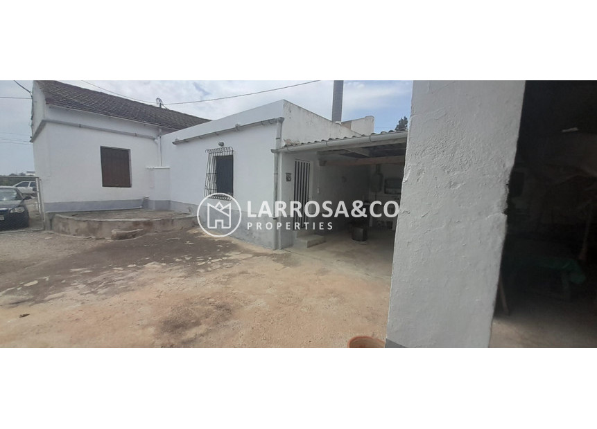 Resale - Country house - Dolores