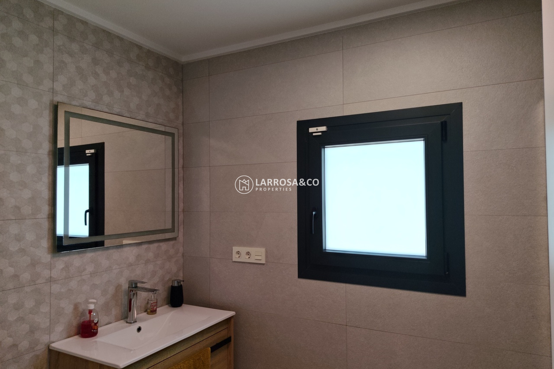 Resale - Country house - Los Montesinos - Costa Blanca