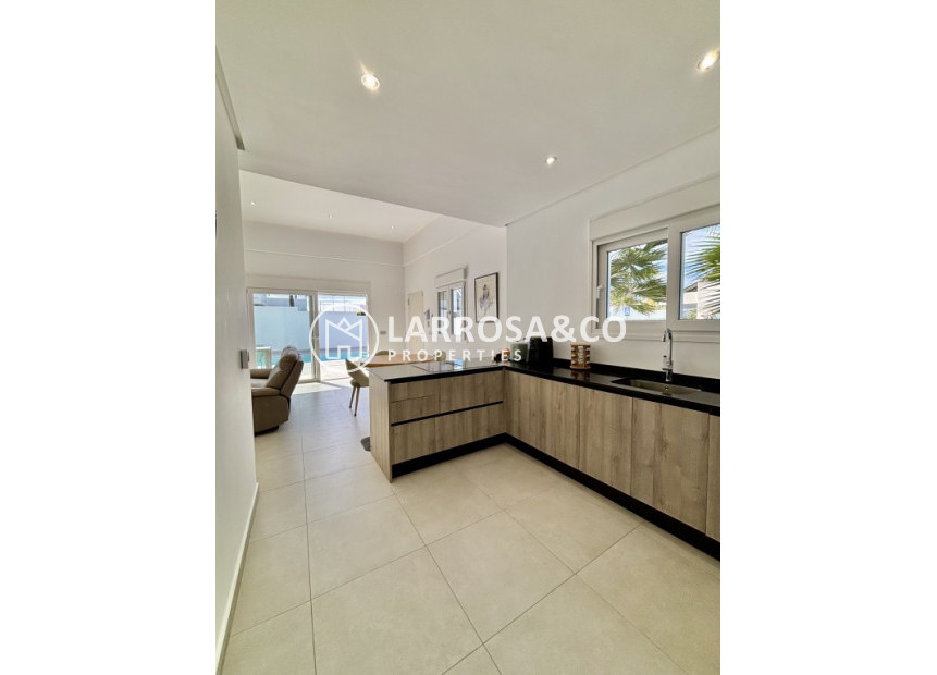 Resale - Detached House/Villa - Benijofar - Costa Blanca