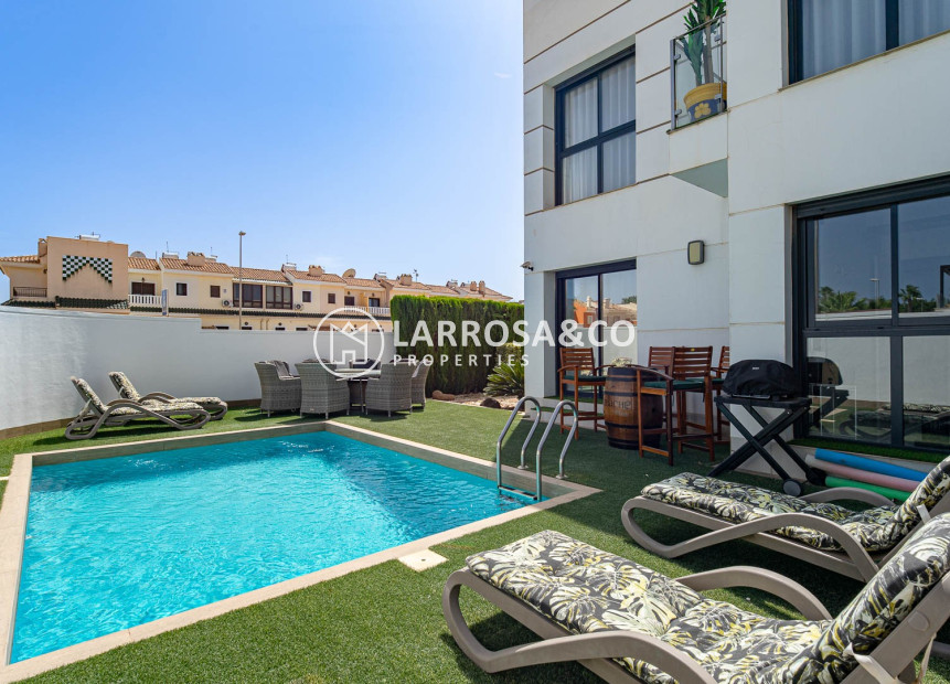 Resale - Detached House/Villa - Ciudad Quesada