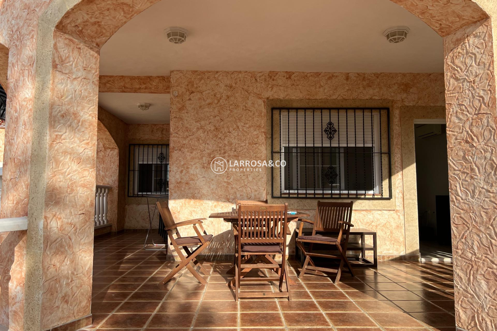 Resale - Detached House/Villa - Dolores - CMNO. ESCORREDOR