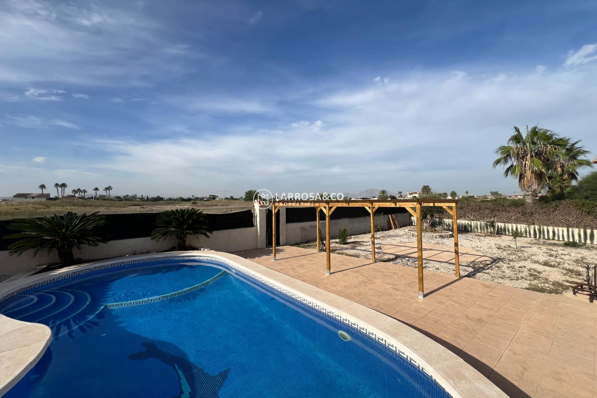 Resale - Detached House/Villa - Dolores - CMNO. ESCORREDOR