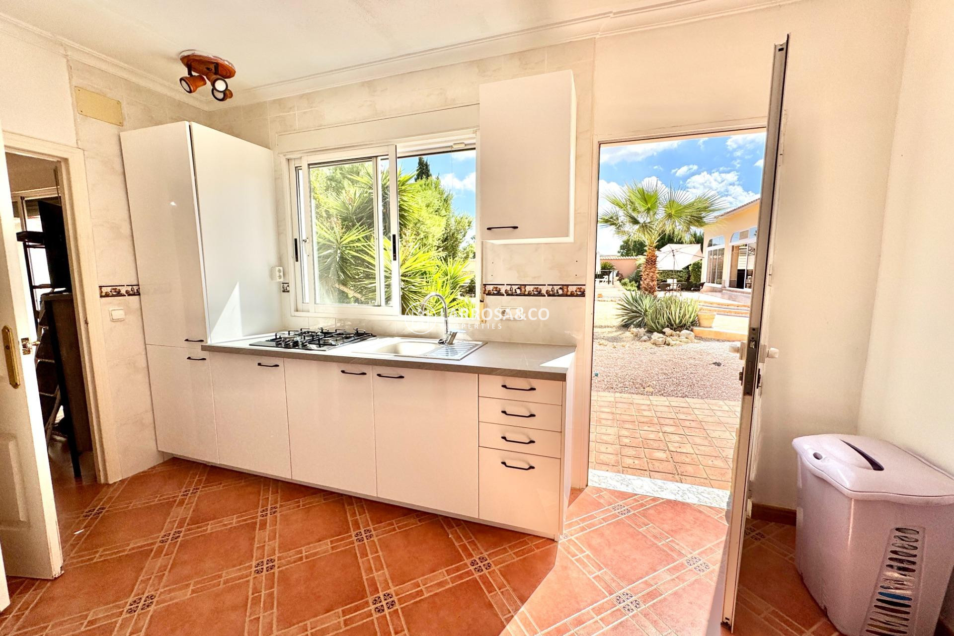 Resale - Detached House/Villa - Dolores - CMNO. ESCORREDOR