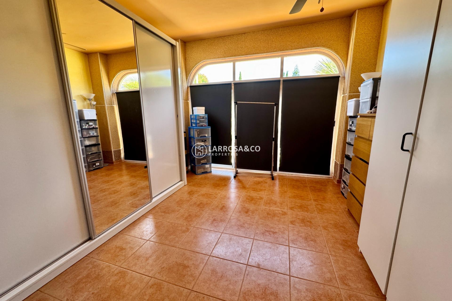 Resale - Detached House/Villa - Dolores - CMNO. ESCORREDOR