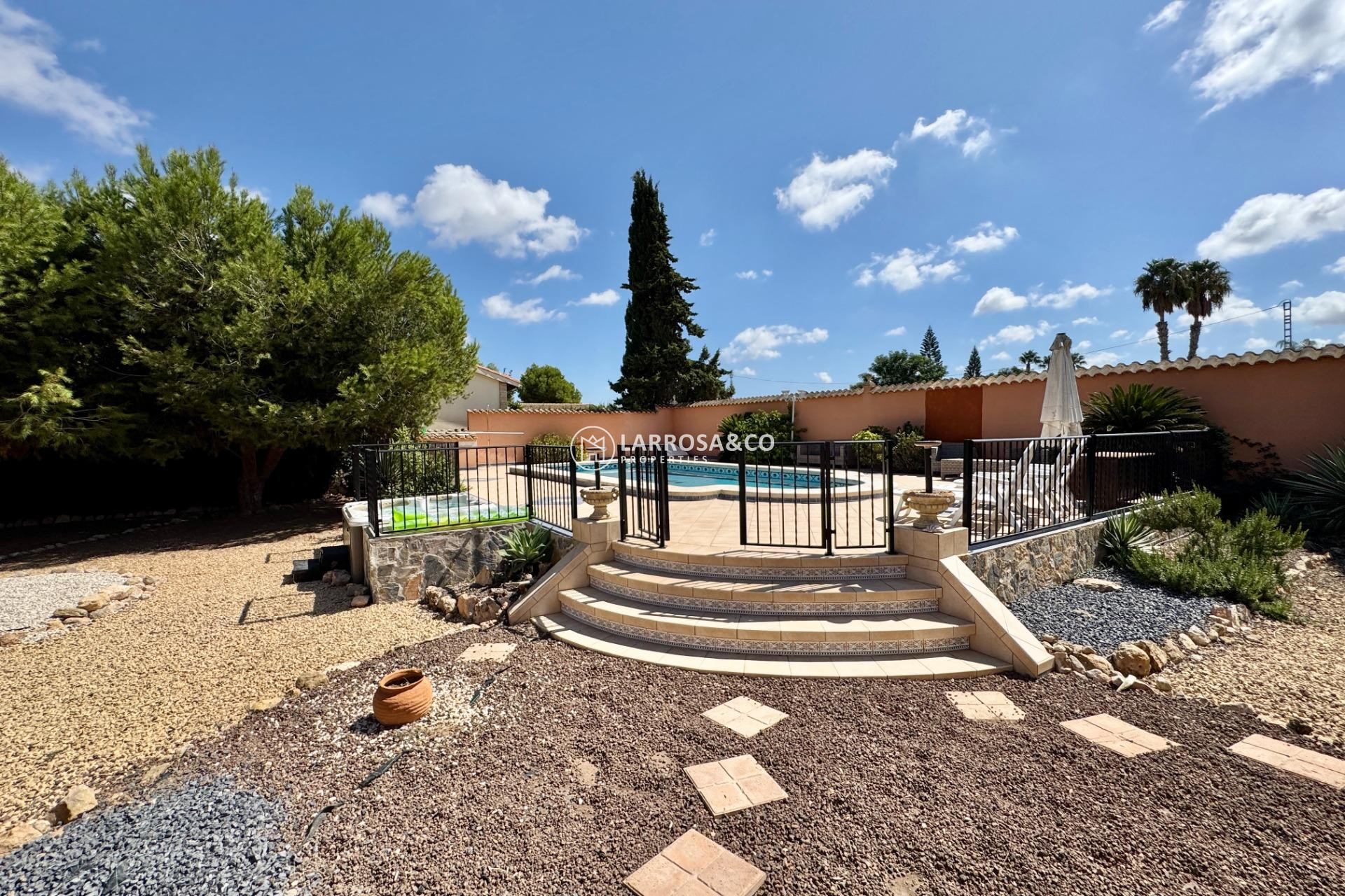 Resale - Detached House/Villa - Dolores - CMNO. ESCORREDOR