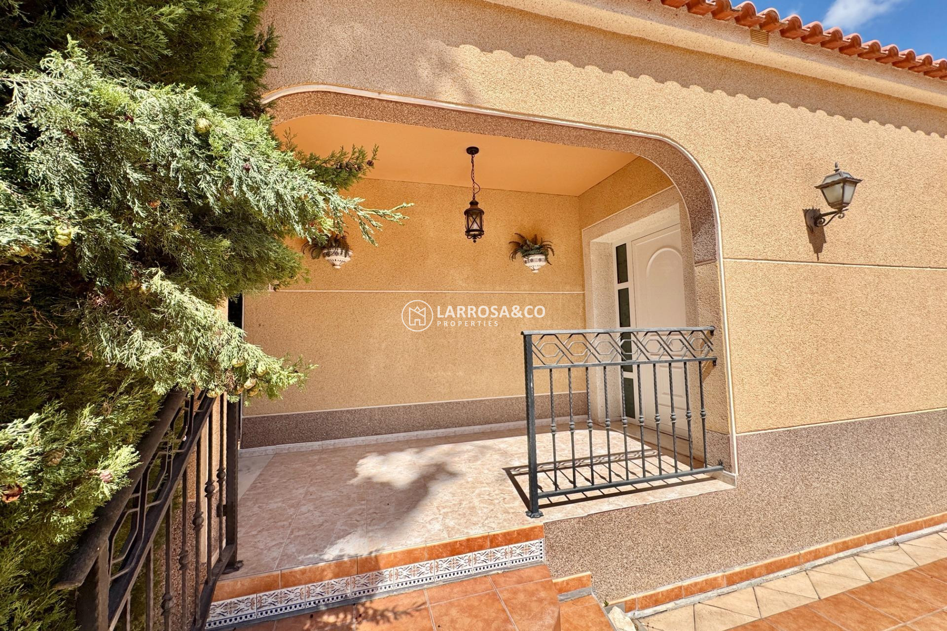 Resale - Detached House/Villa - Dolores - CMNO. ESCORREDOR